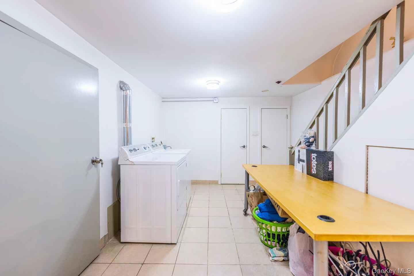 #20 photo, 75-23 196 Street, Fresh Meadows , NY 11366