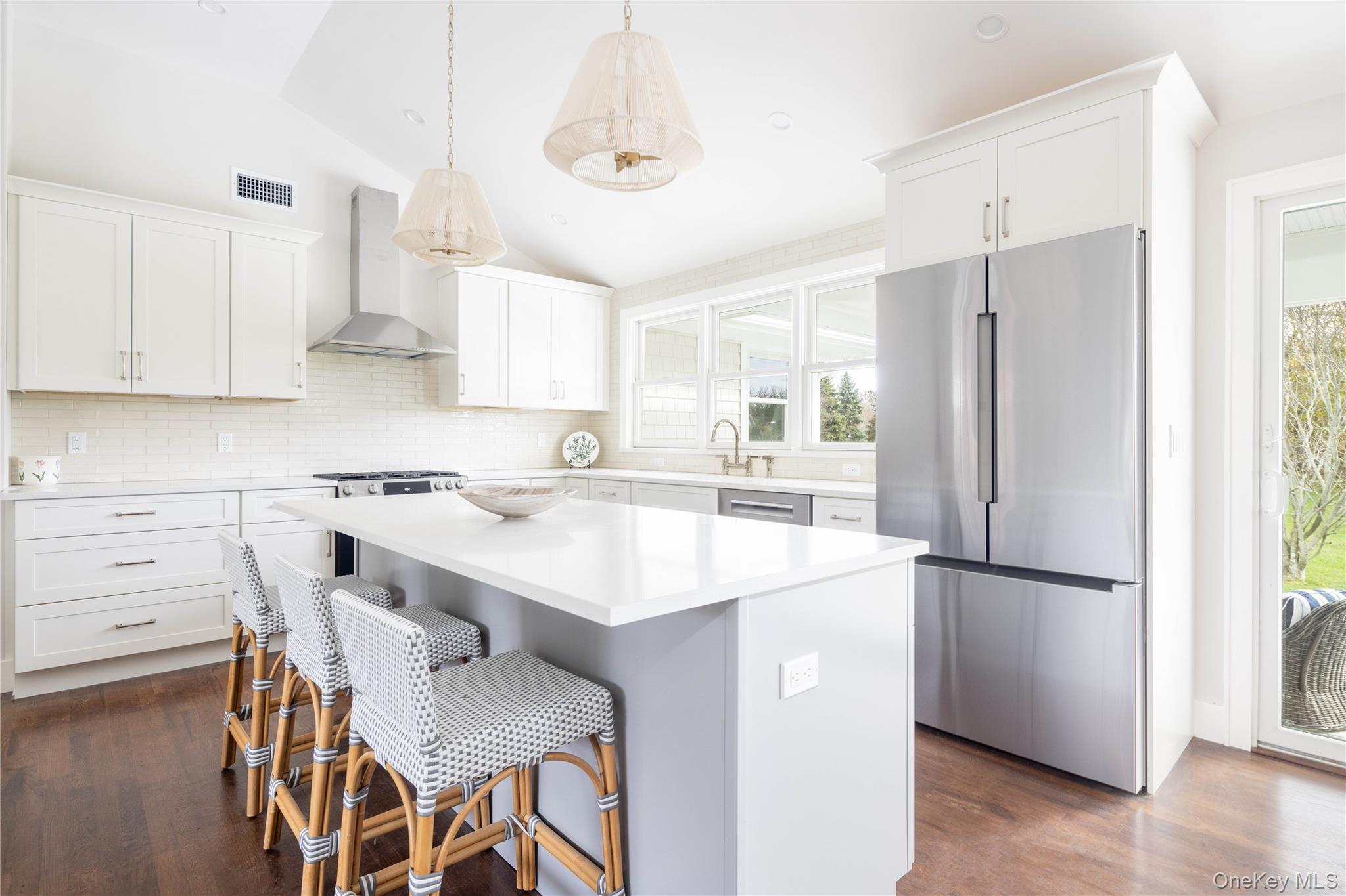 #8 photo, 1995 Ruth Road, Mattituck , NY 11952