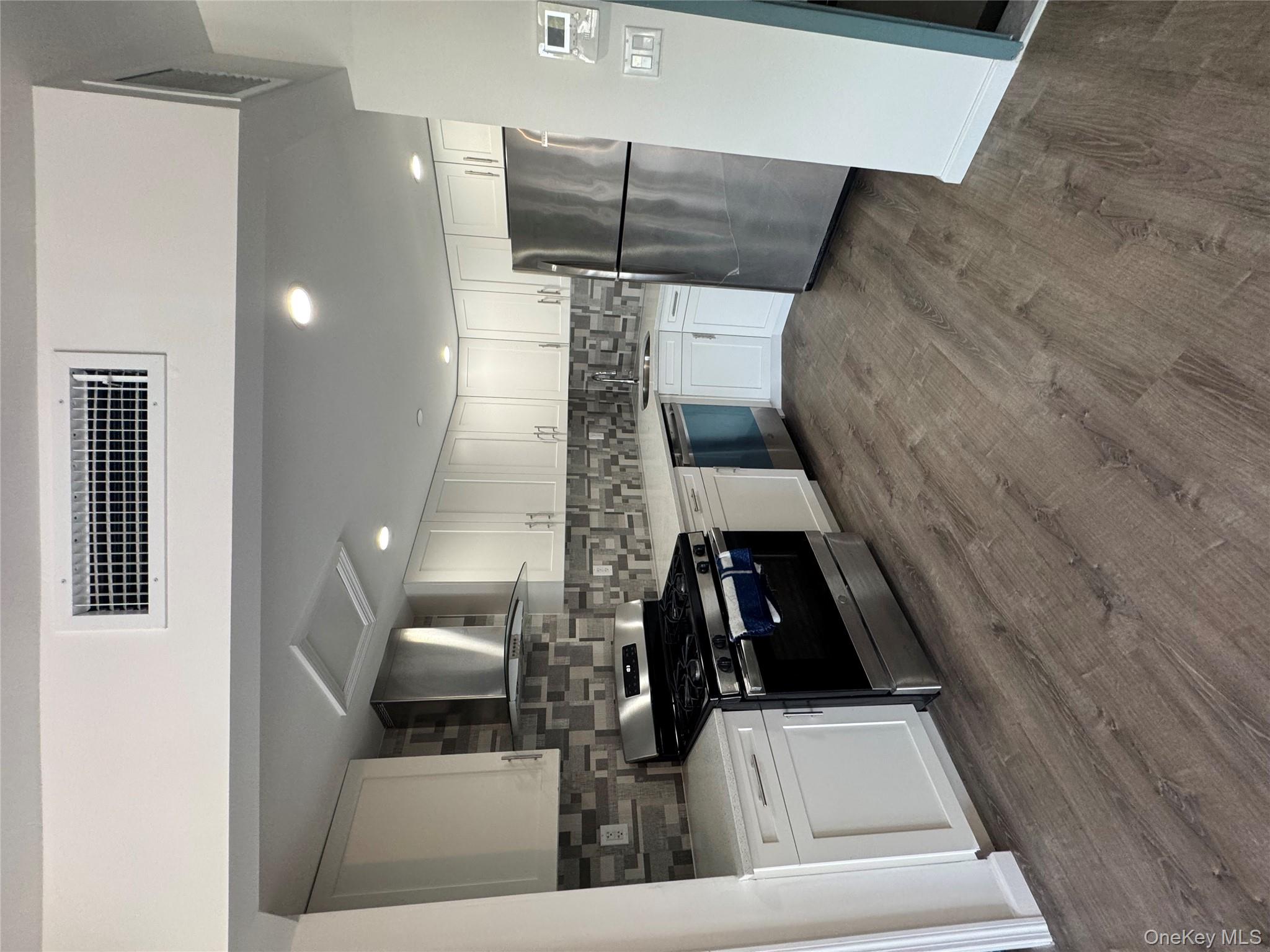 #11 photo, 214-10 15 Avenue, Bayside , NY 11360