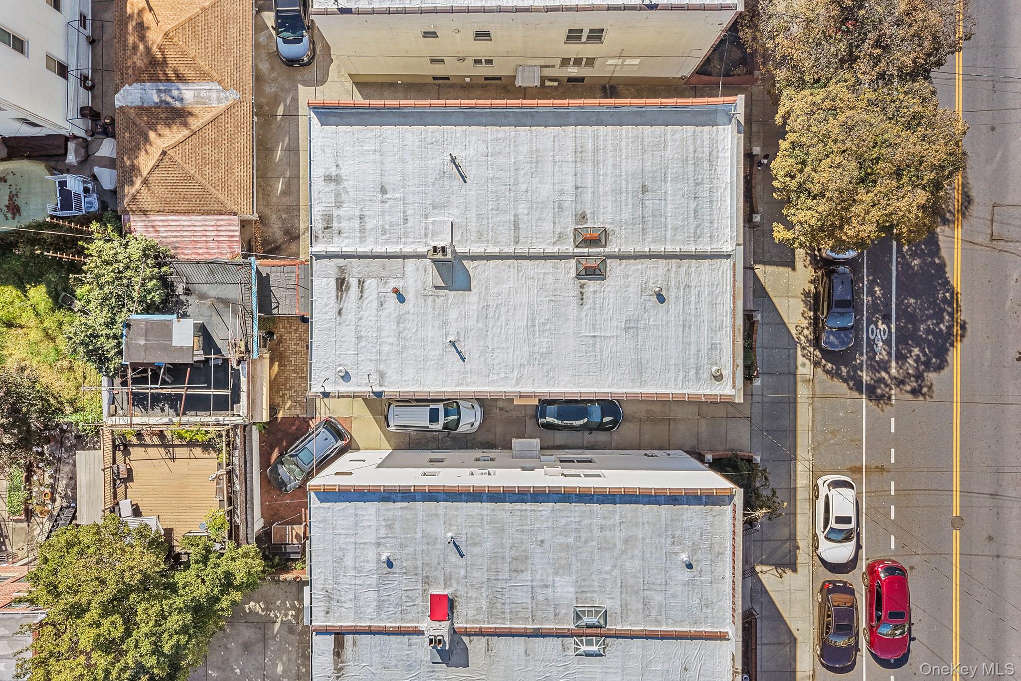 #4 photo, 6613 10th Avenue, Brooklyn , NY 11219