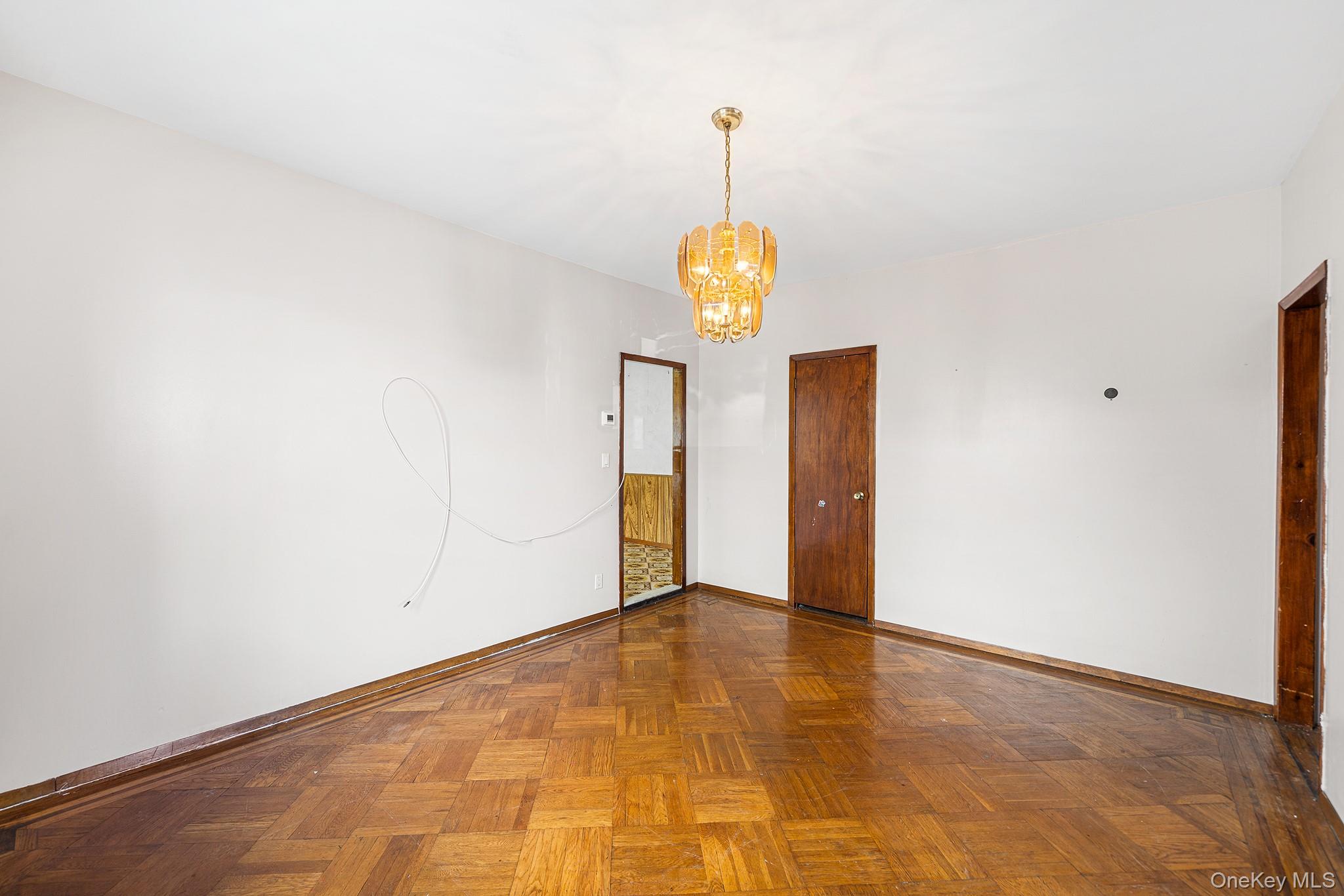 #7 photo, 6613 10th Avenue, Brooklyn , NY 11219