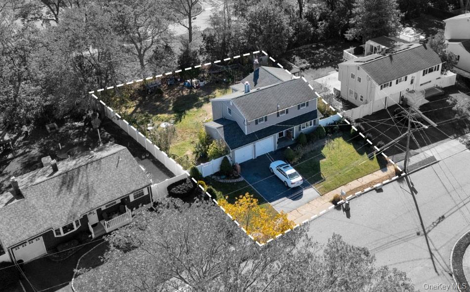 #17 photo, 26 Fran Lane, サフォーク郡 Selden , NY 11784