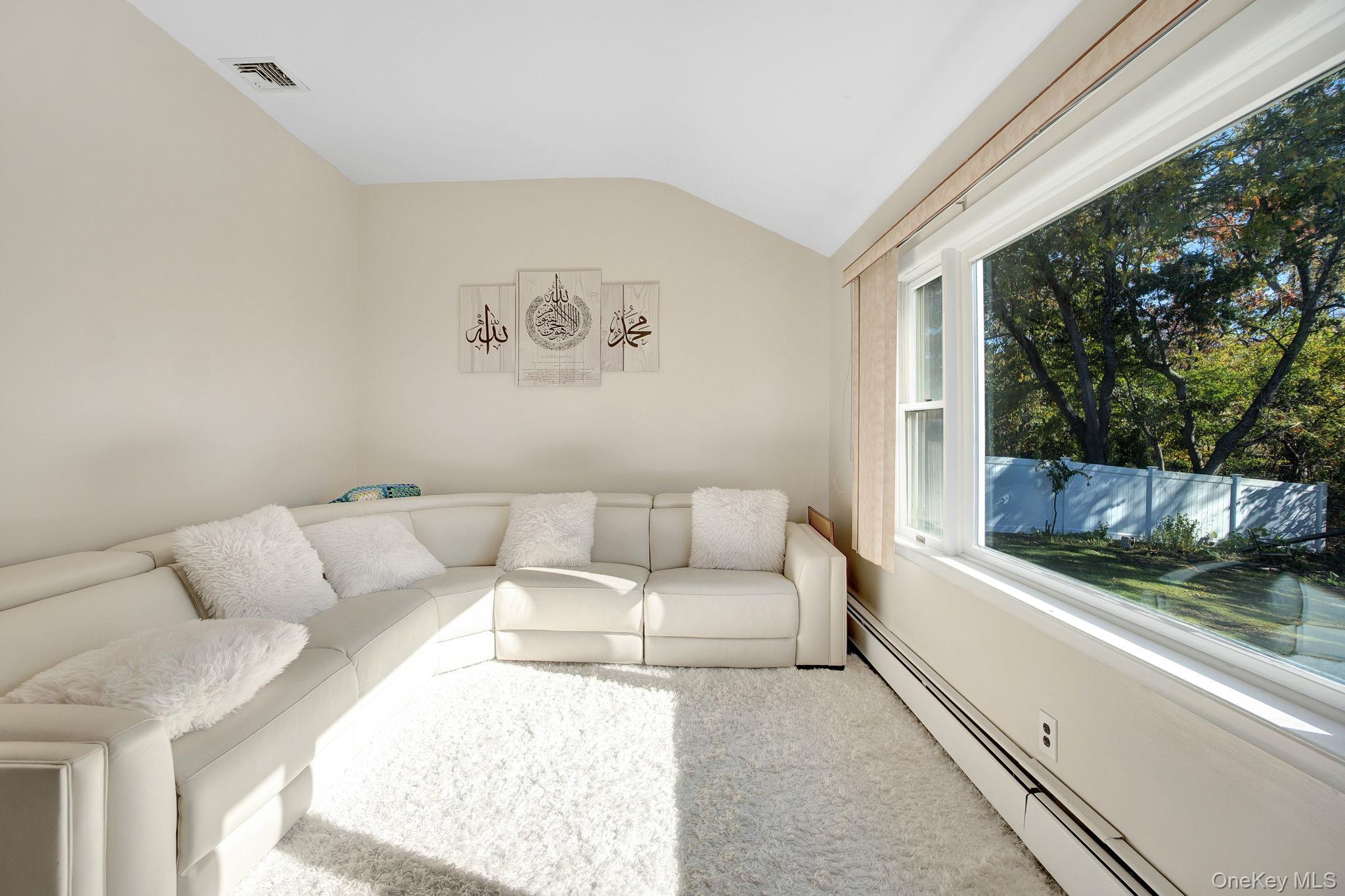 #3 photo, 26 Fran Lane, Selden , NY 11784