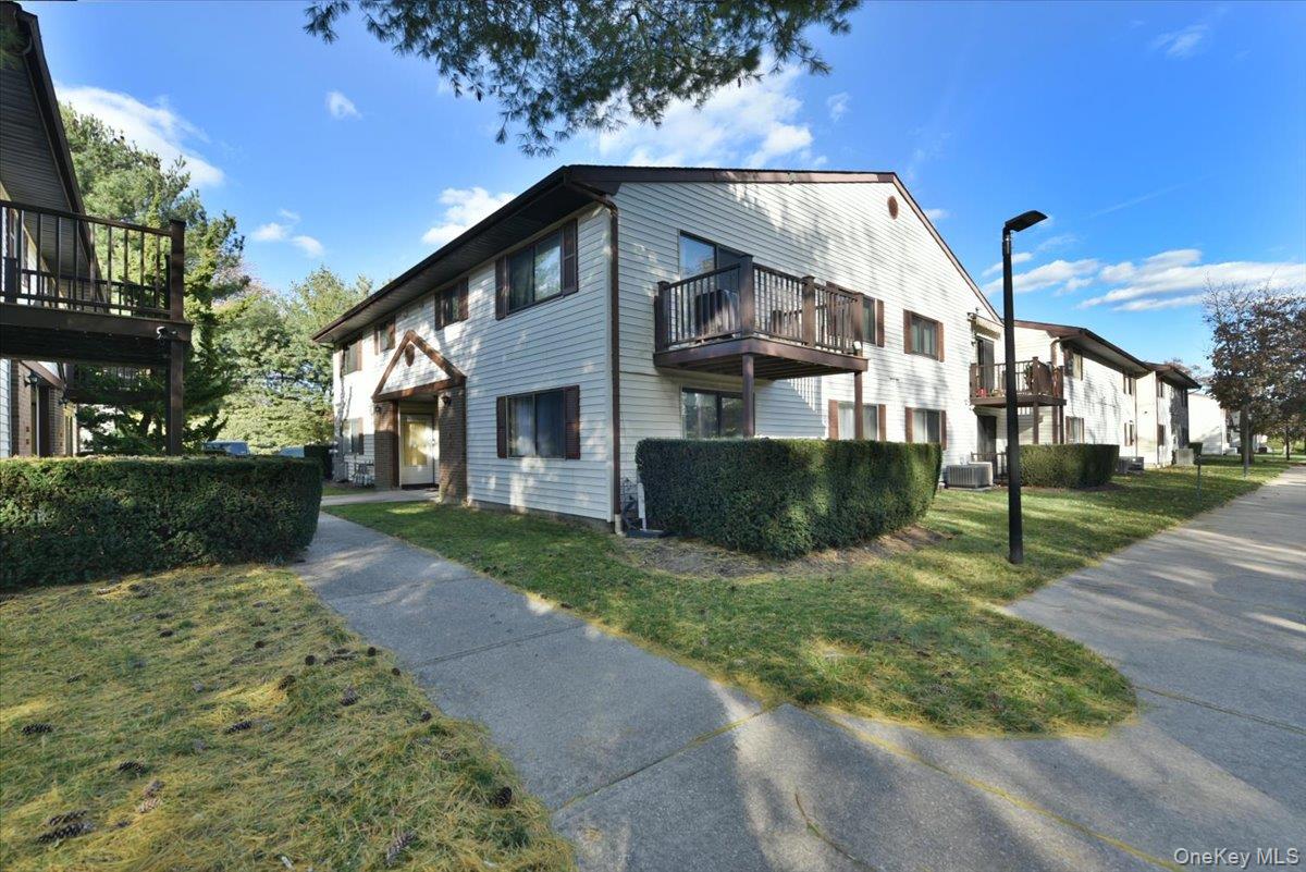 #1 photo, 615 Broadway, Amityville , NY 11701