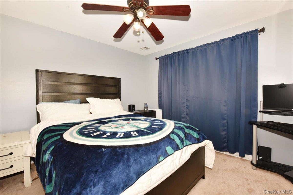 #14 photo, 615 Broadway, Amityville , NY 11701