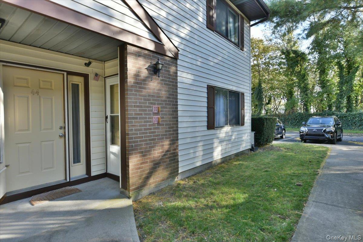 #2 photo, 615 Broadway, Amityville , NY 11701