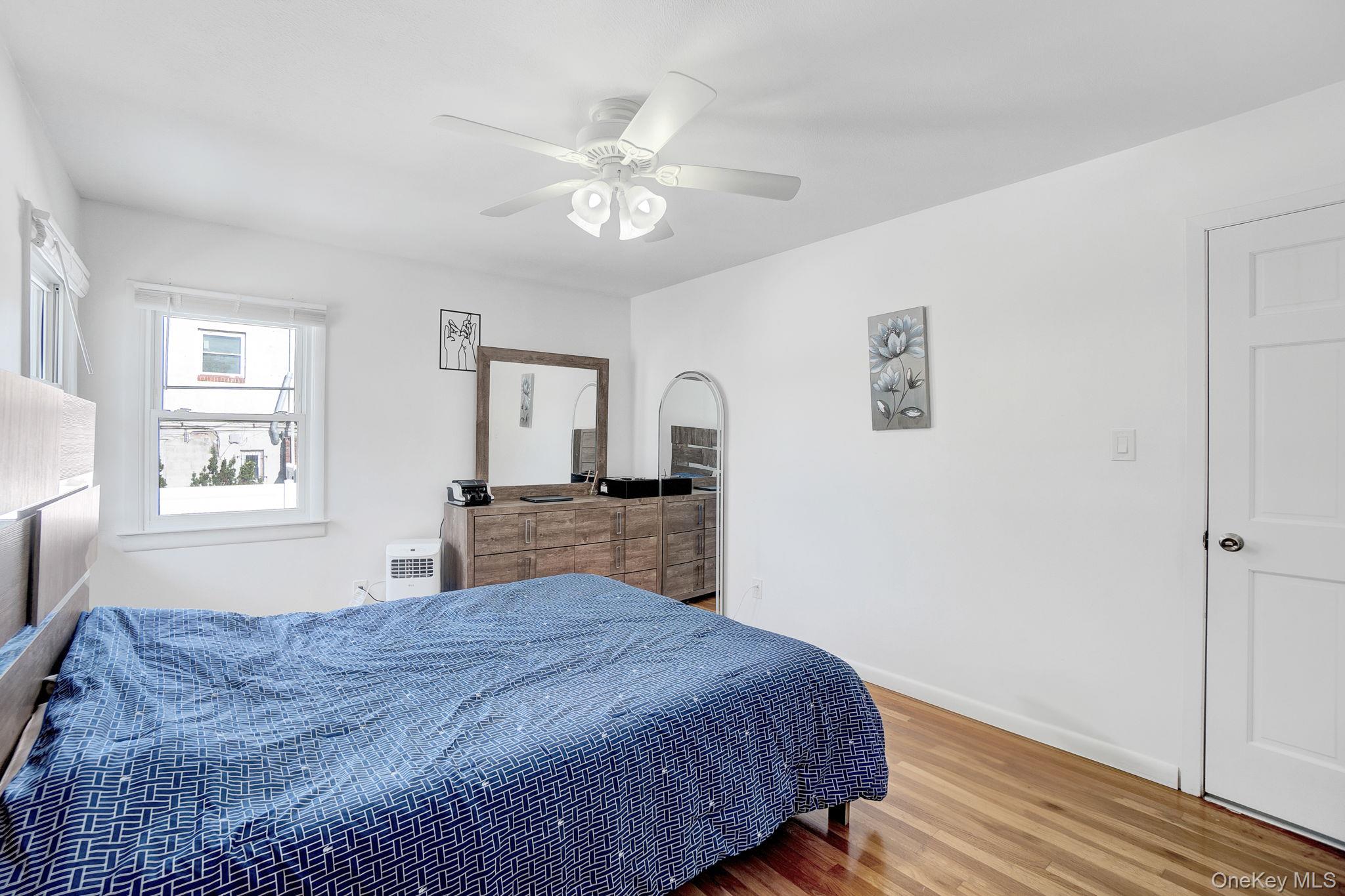 #18 photo, 61 S Merrick Road, Massapequa , NY 11758