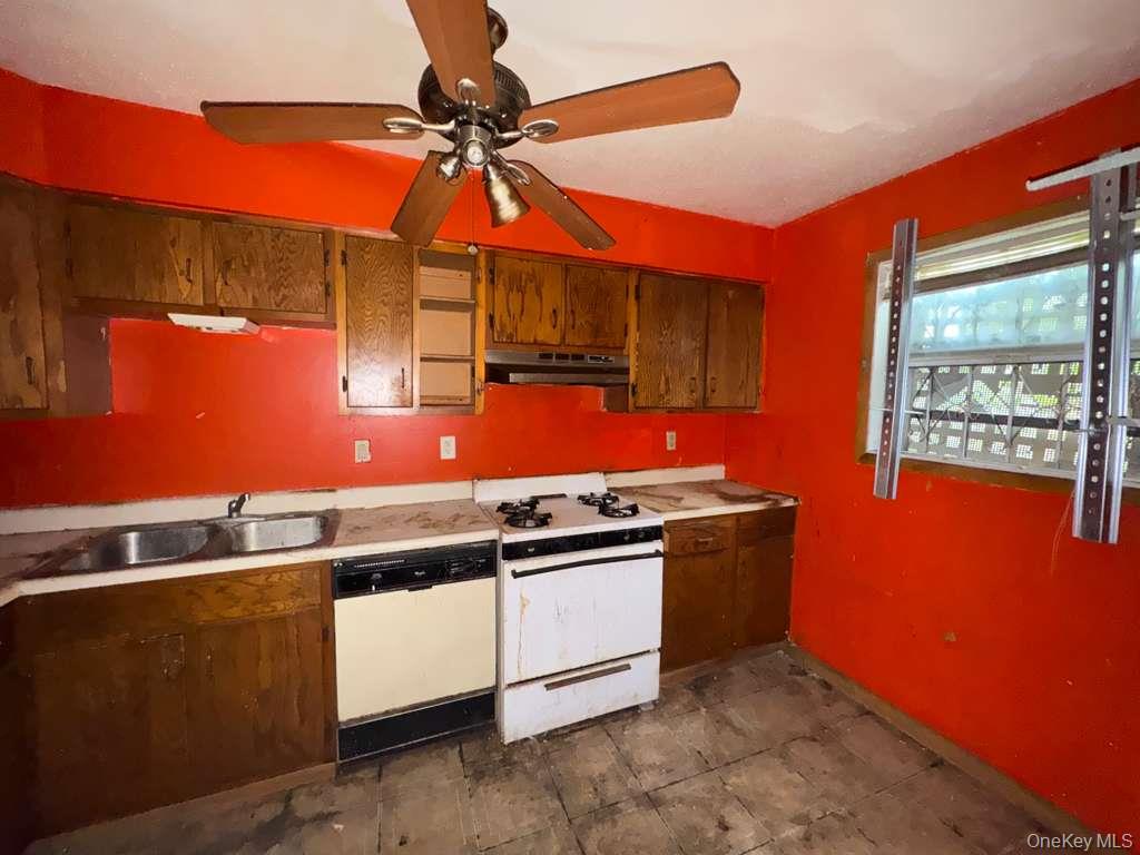 #12 photo, 2028 Story Avenue, Bronx , NY 10473