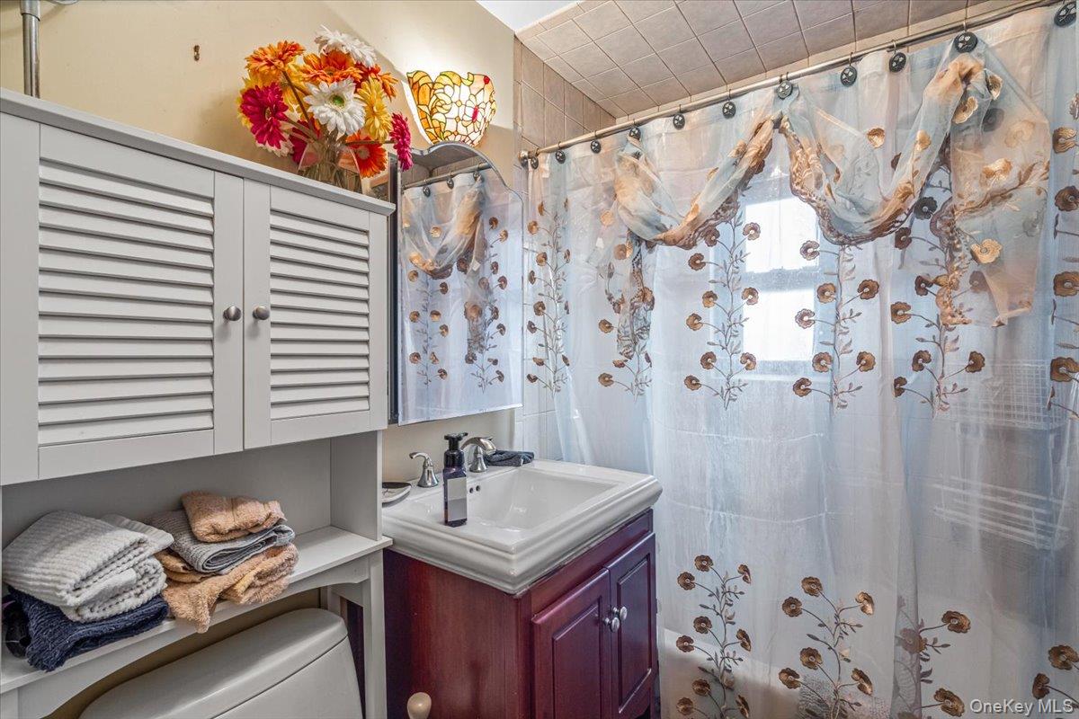 #13 photo, 218-12 43rd Avenue, Bayside , NY 11361