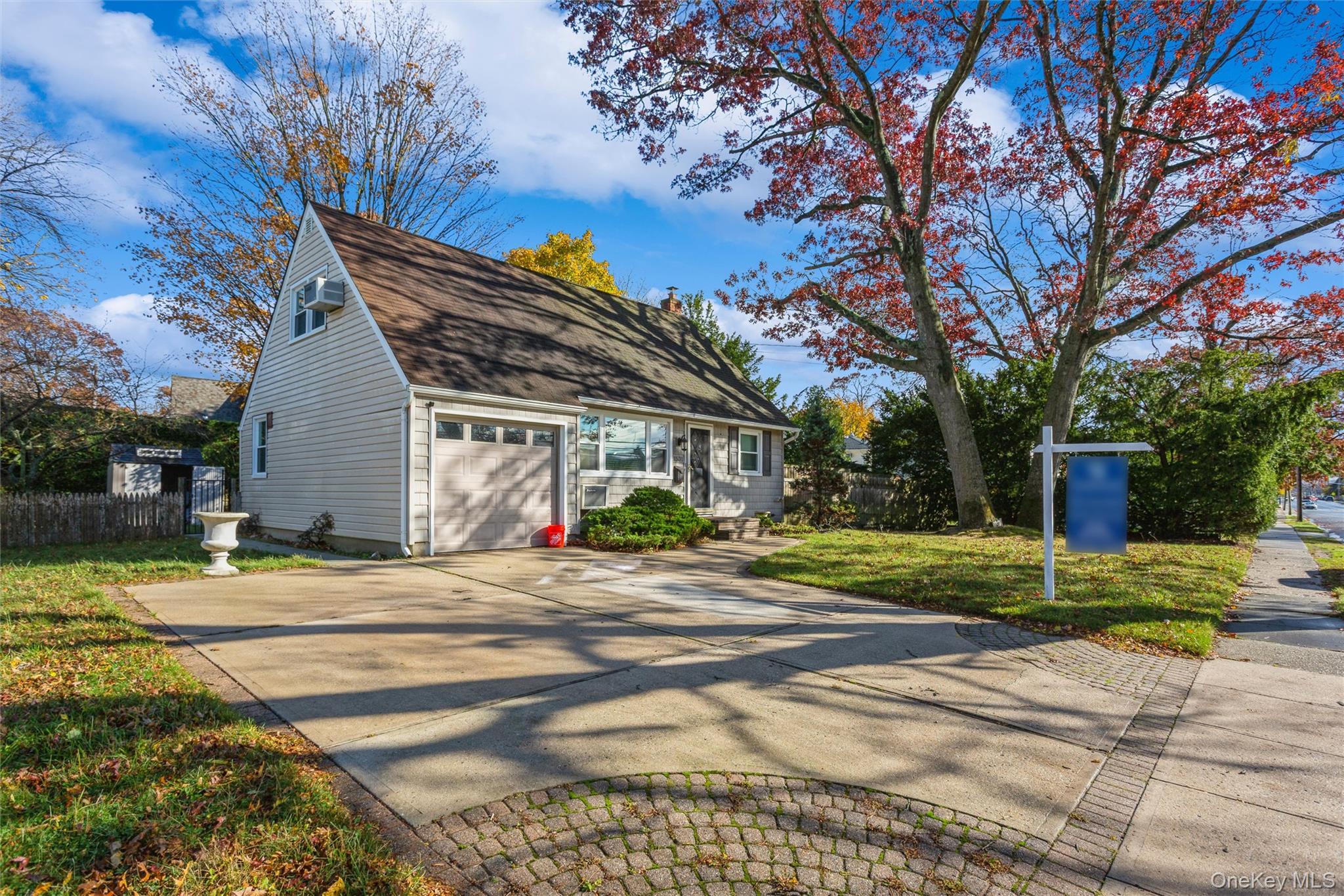 #3 photo, 1531 Merrick Avenue, Merrick , NY 11566