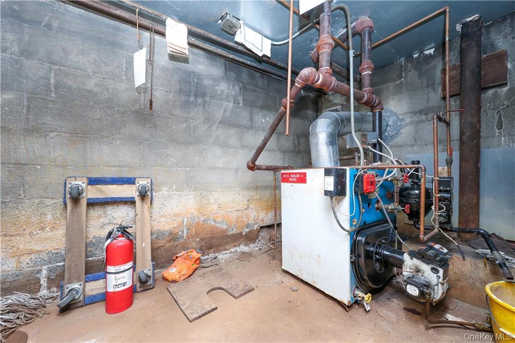 #16 photo, 5813 4th Avenue, Brooklyn , NY 11220