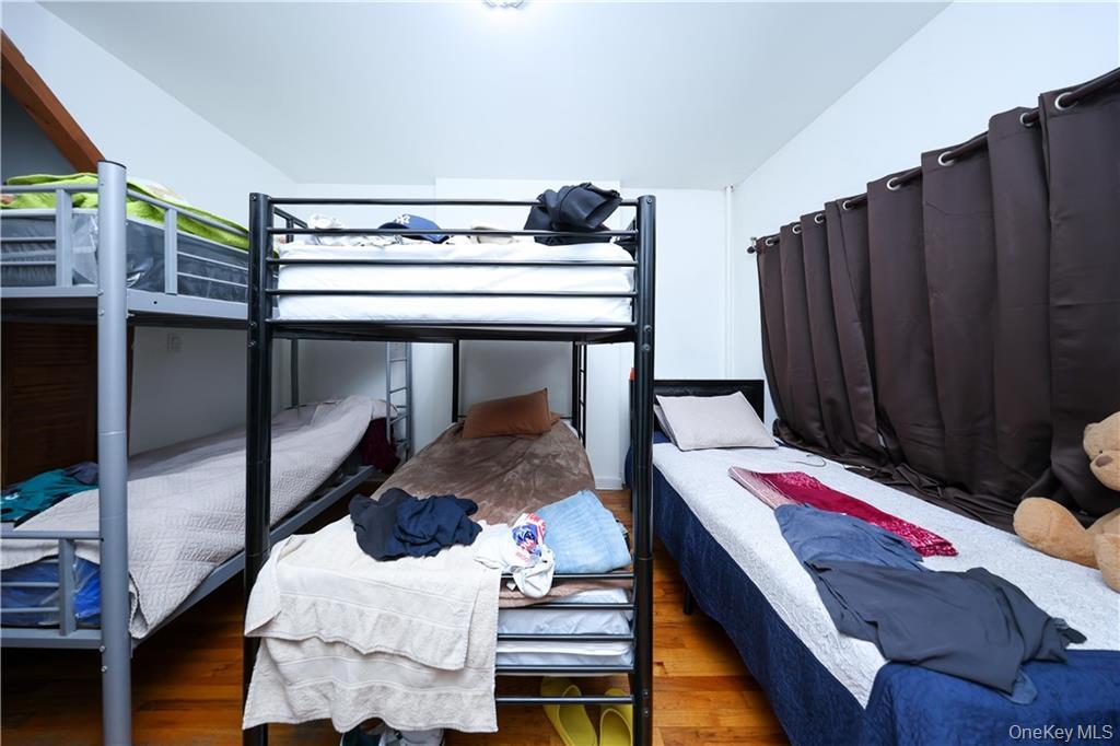 #9 photo, 5813 4th Avenue, Brooklyn , NY 11220