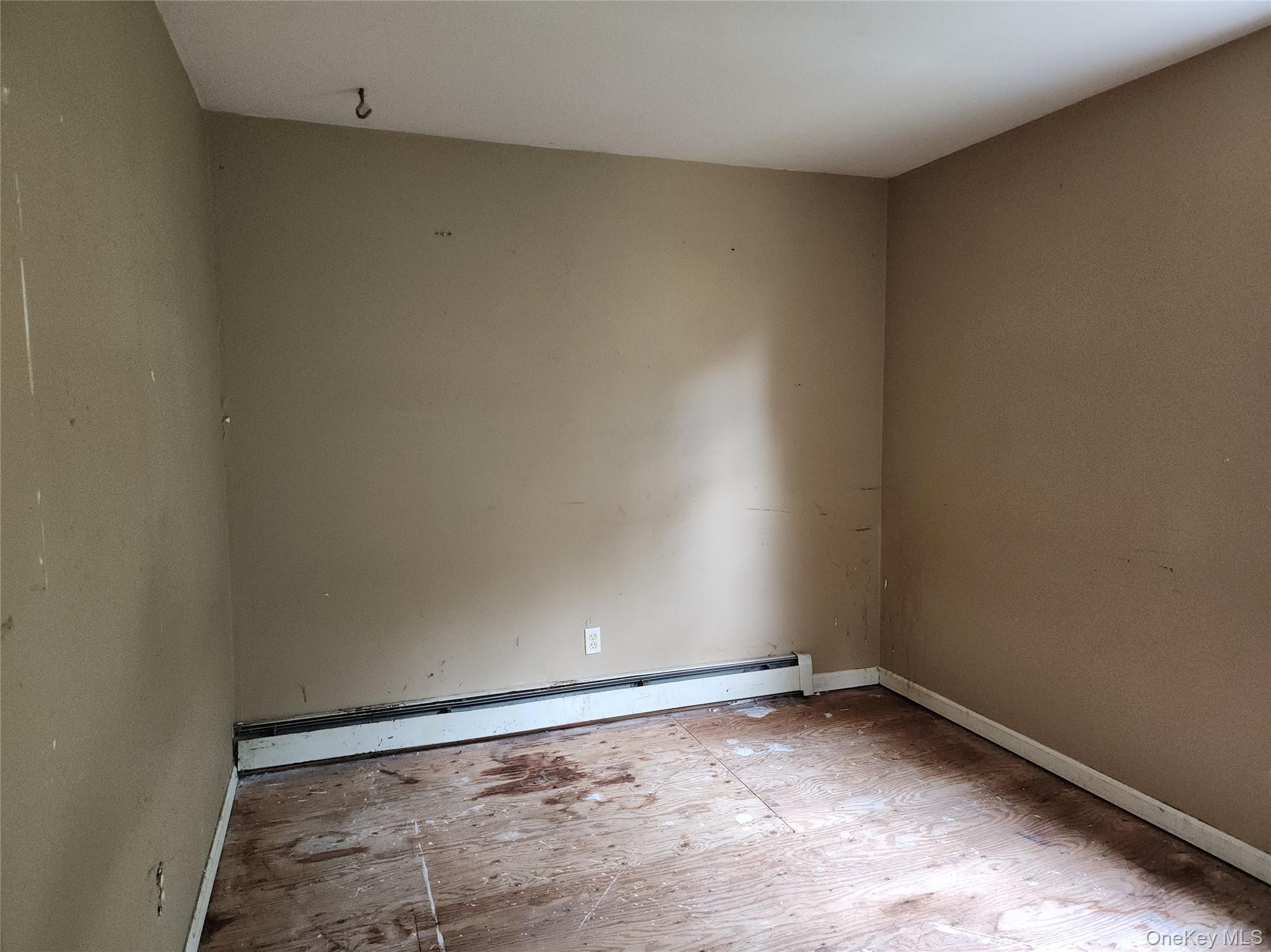 #6 photo, 33 Wood Avenue, Mastic , NY 11950