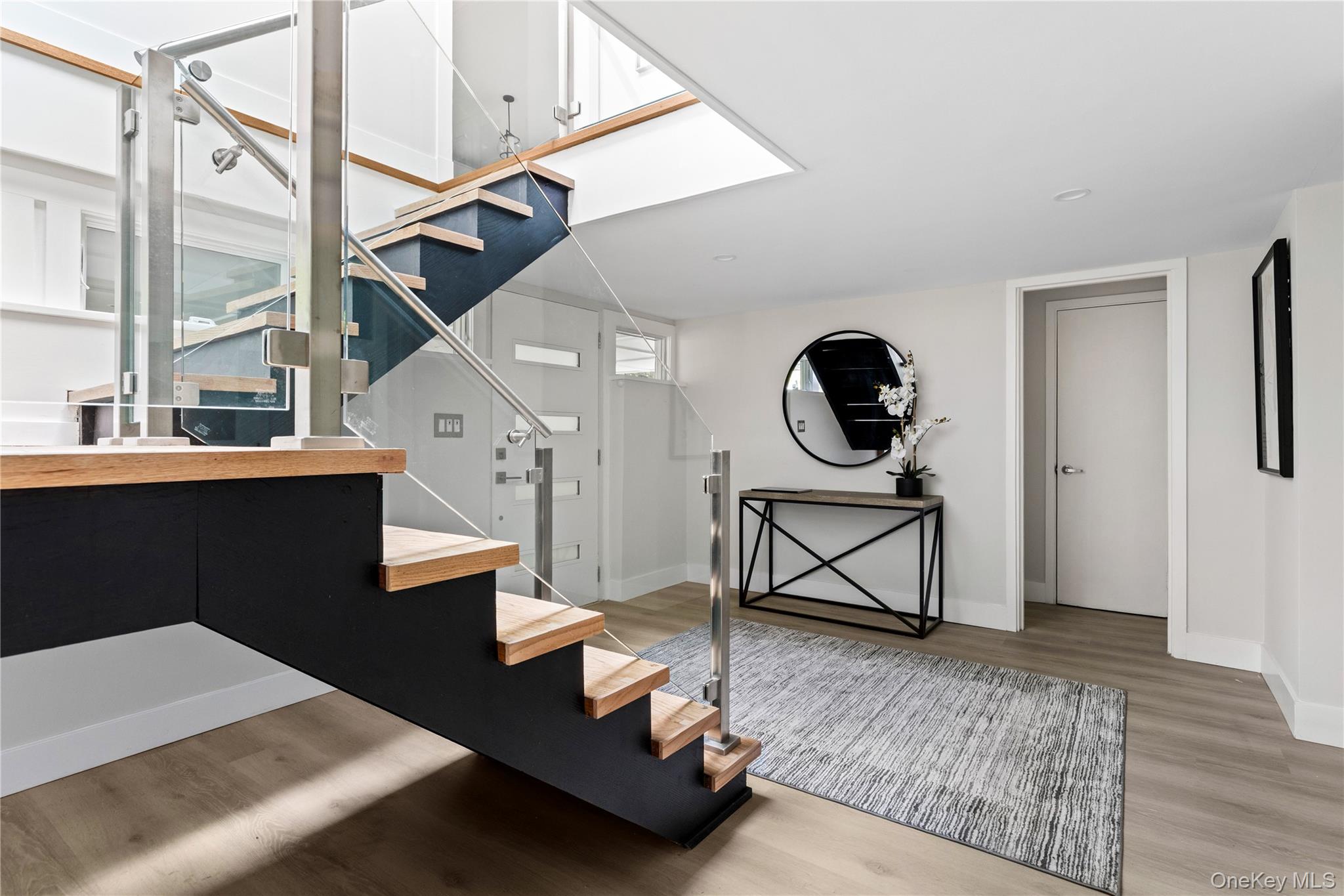 #2 photo, 25 Wood Road, Sands Point , NY 11050