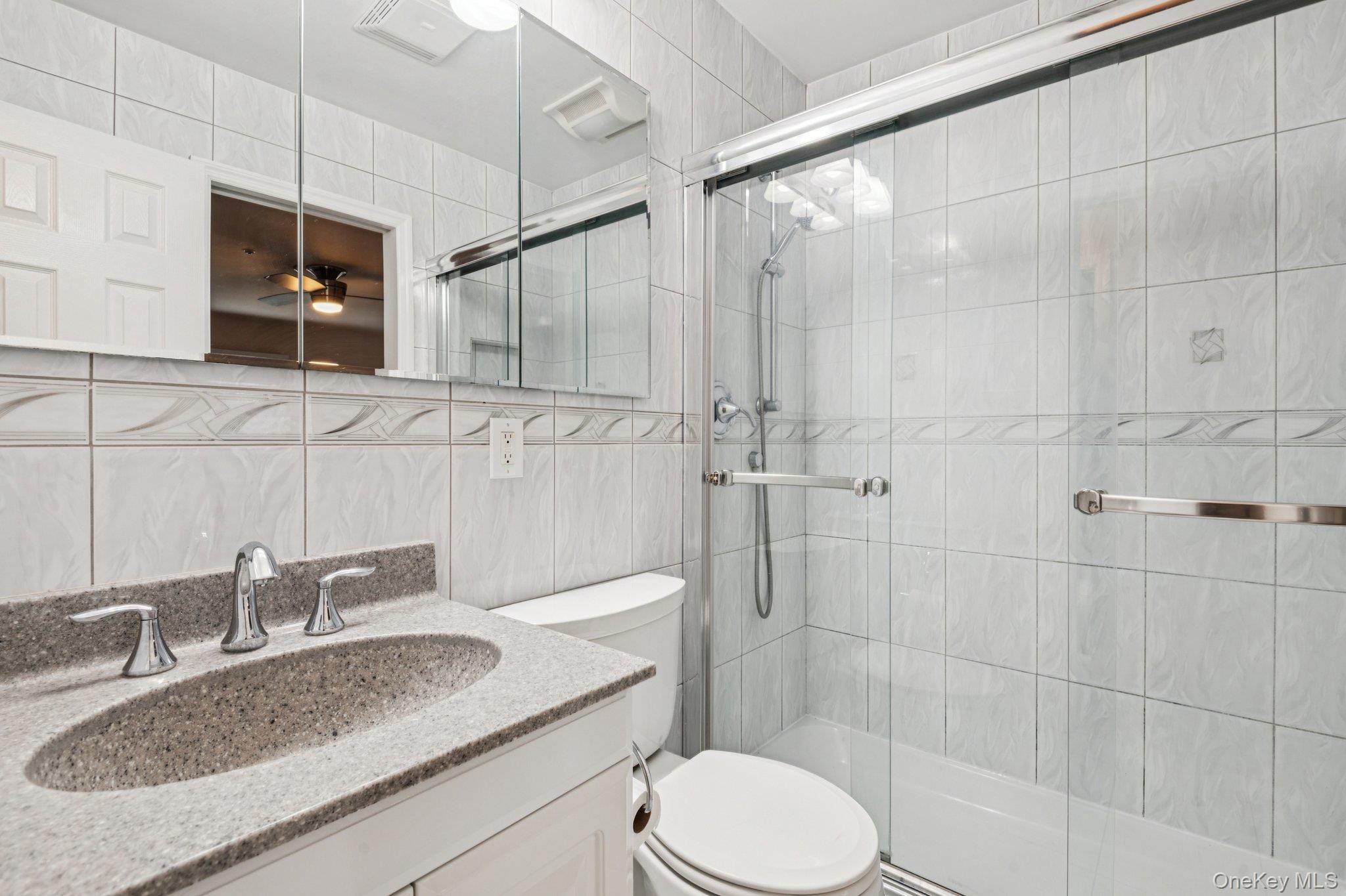 #11 photo, 5 Fredricksburg Court, Coram , NY 11727