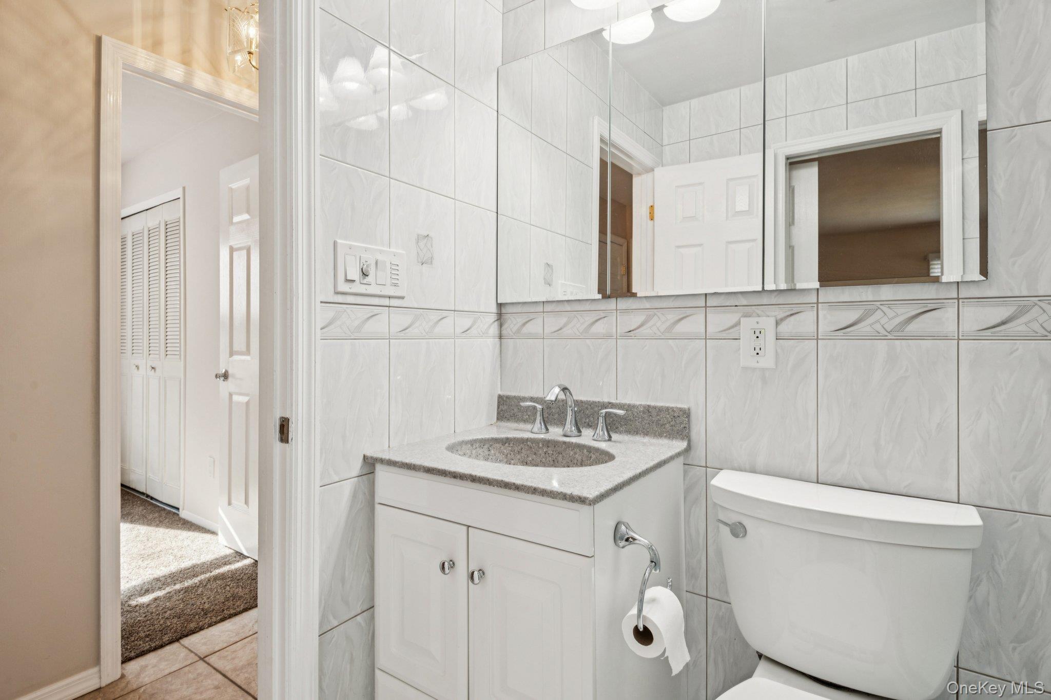 #12 photo, 5 Fredricksburg Court, Coram , NY 11727