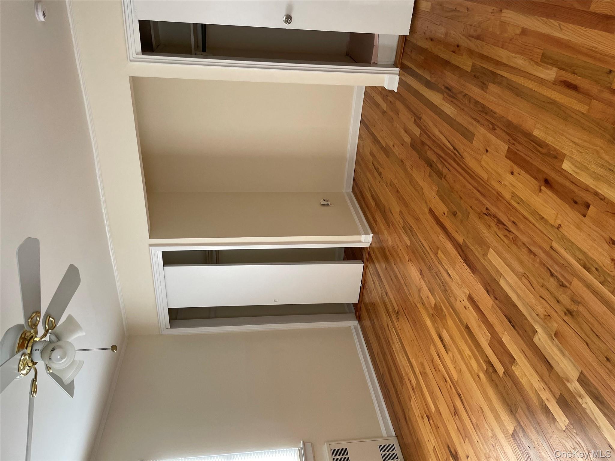 #12 photo, 4815 203rd Street, Oakland Gardens , NY 11364