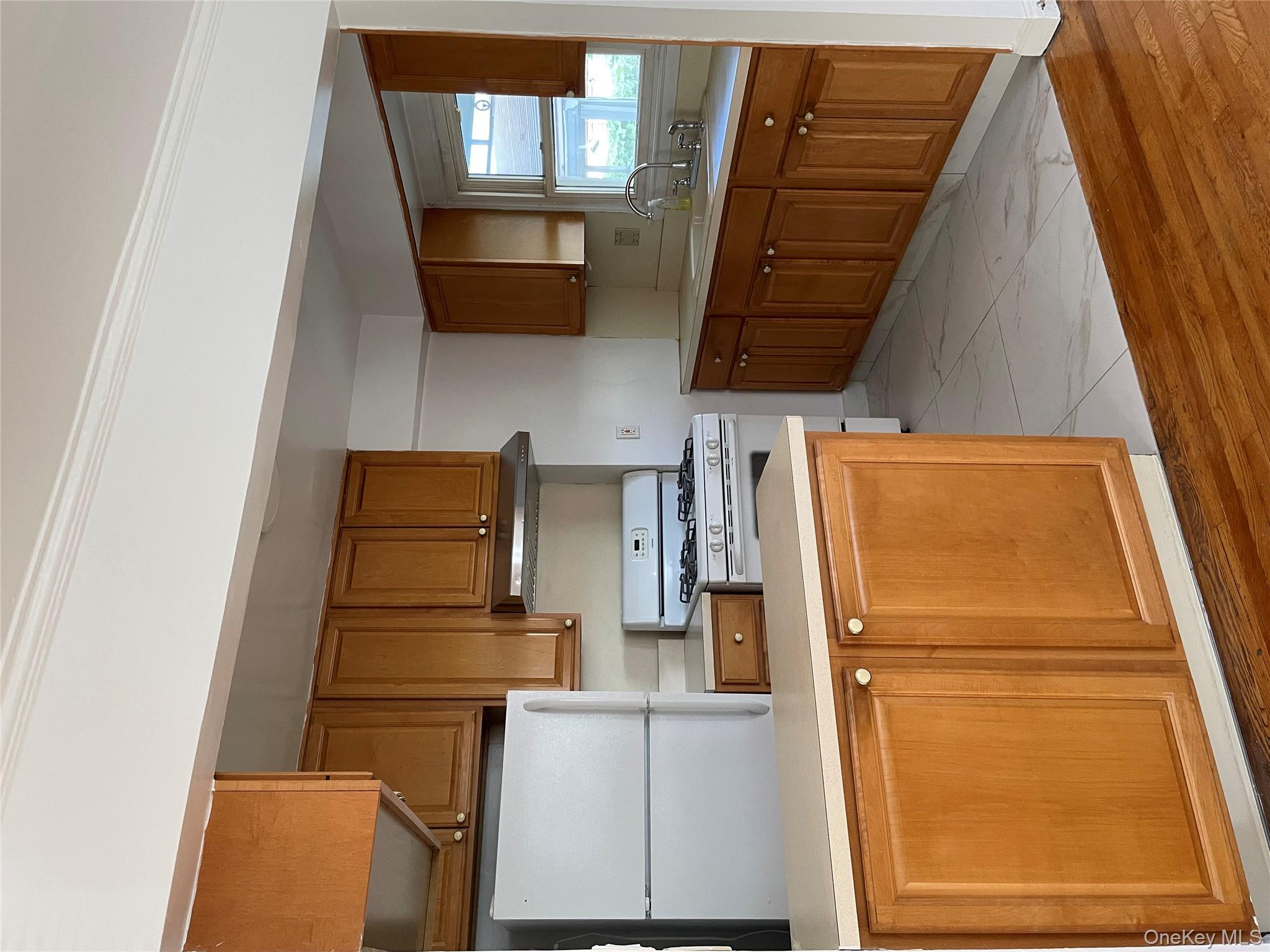 #5 photo, 4815 203rd Street, Oakland Gardens , NY 11364