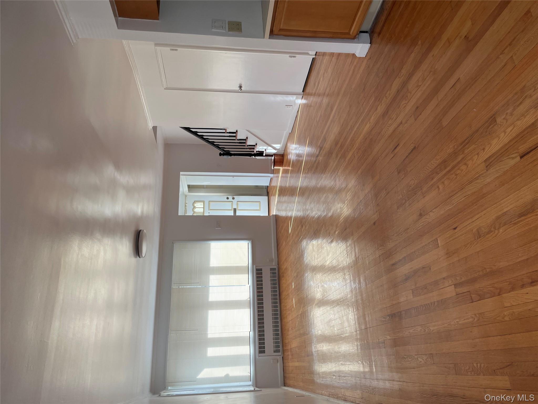 #6 photo, 4815 203rd Street, Oakland Gardens , NY 11364