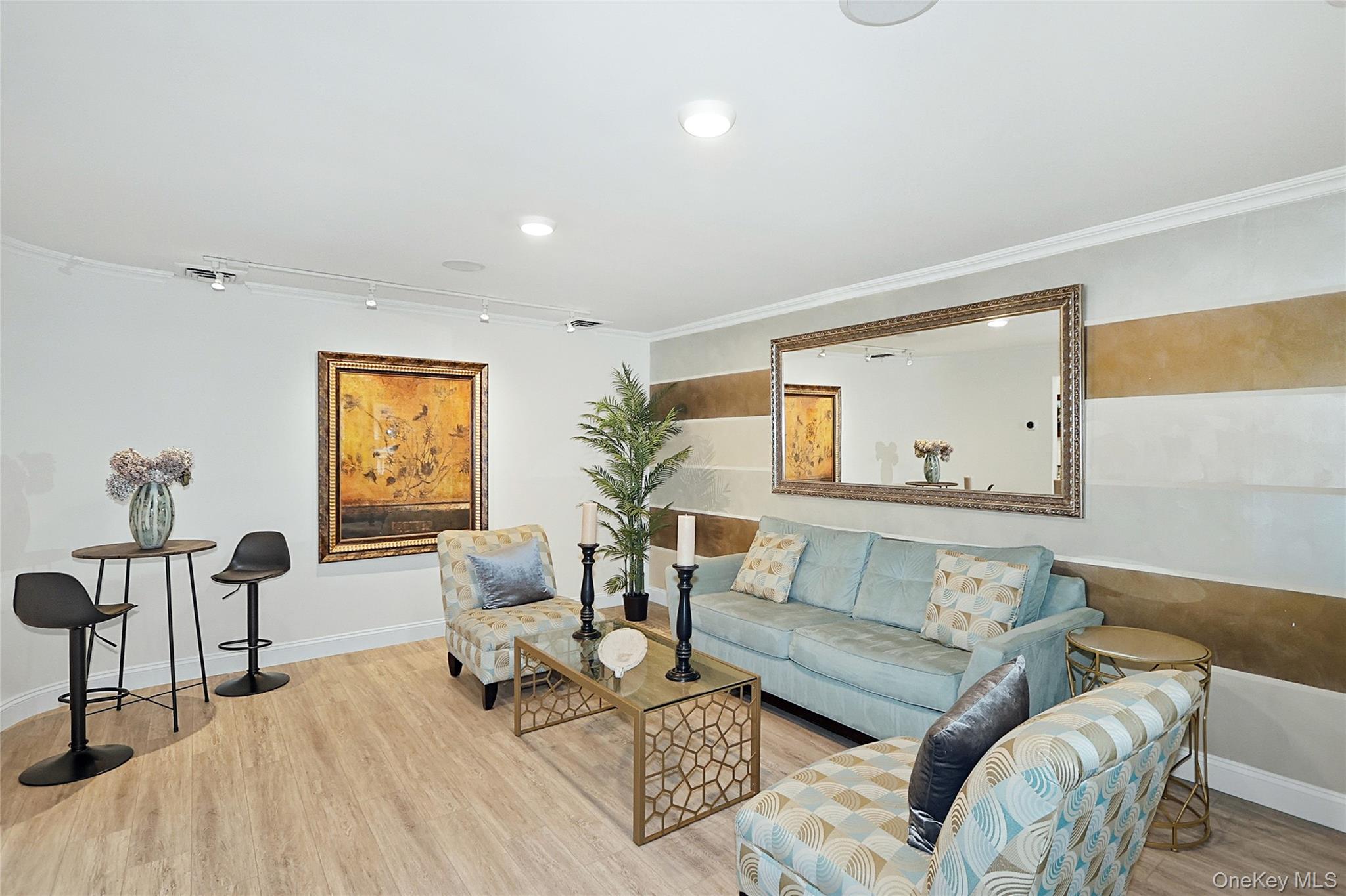 #6 photo, 5 Fieldway Court, Huntington , NY 11743