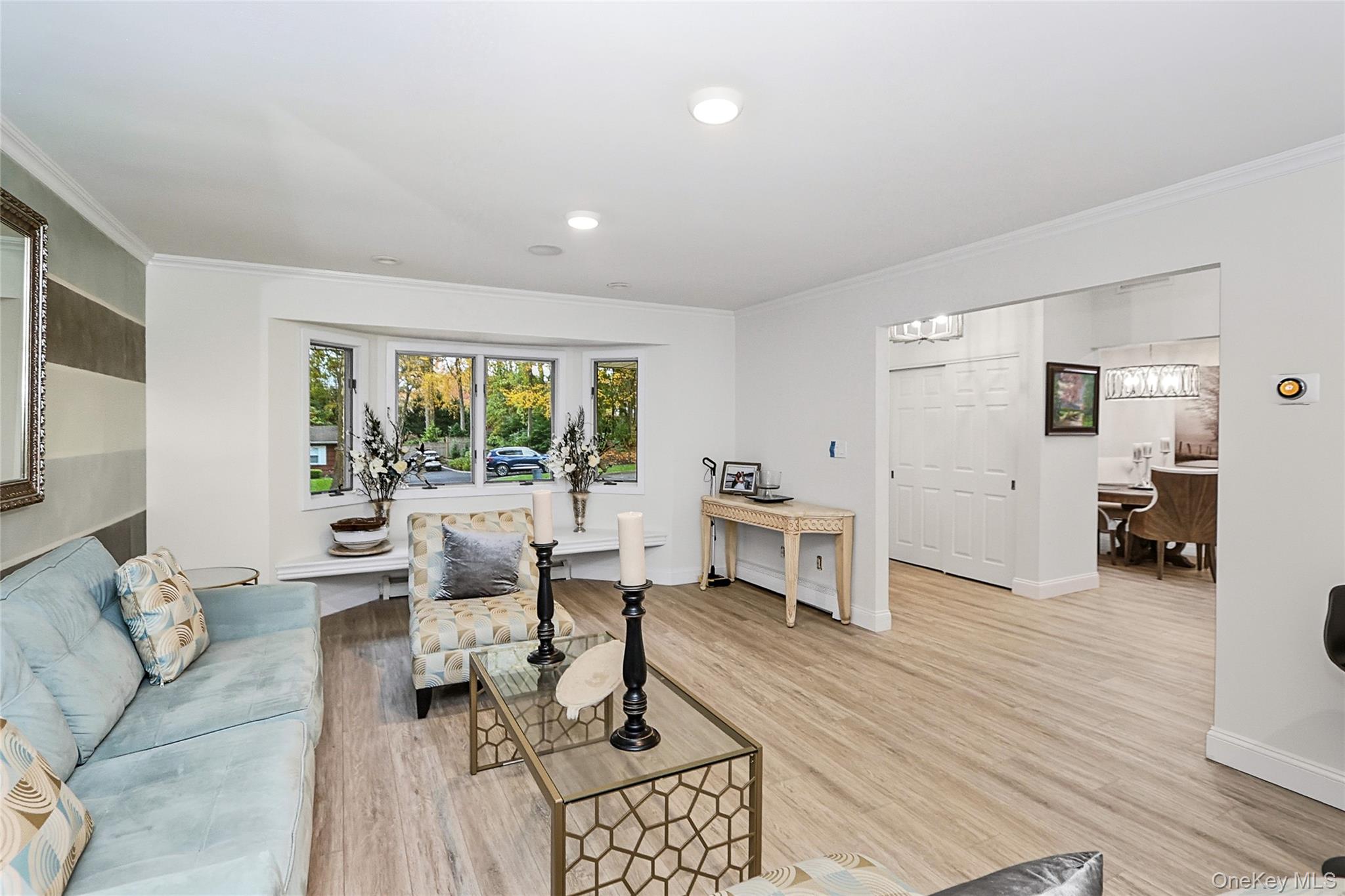 #8 photo, 5 Fieldway Court, Huntington , NY 11743