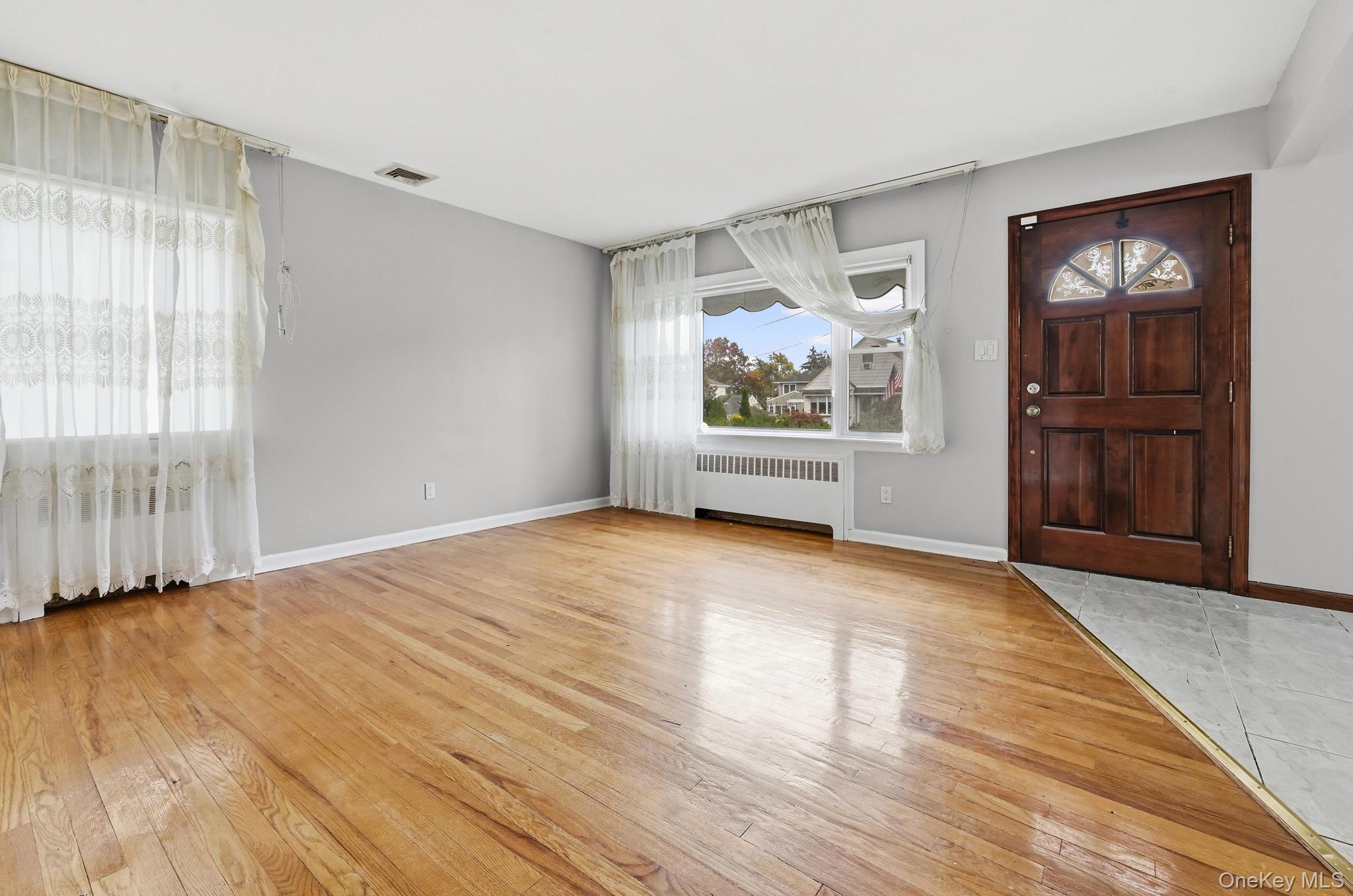 #3 photo, 850 First Avenue, Franklin Square , NY 11010