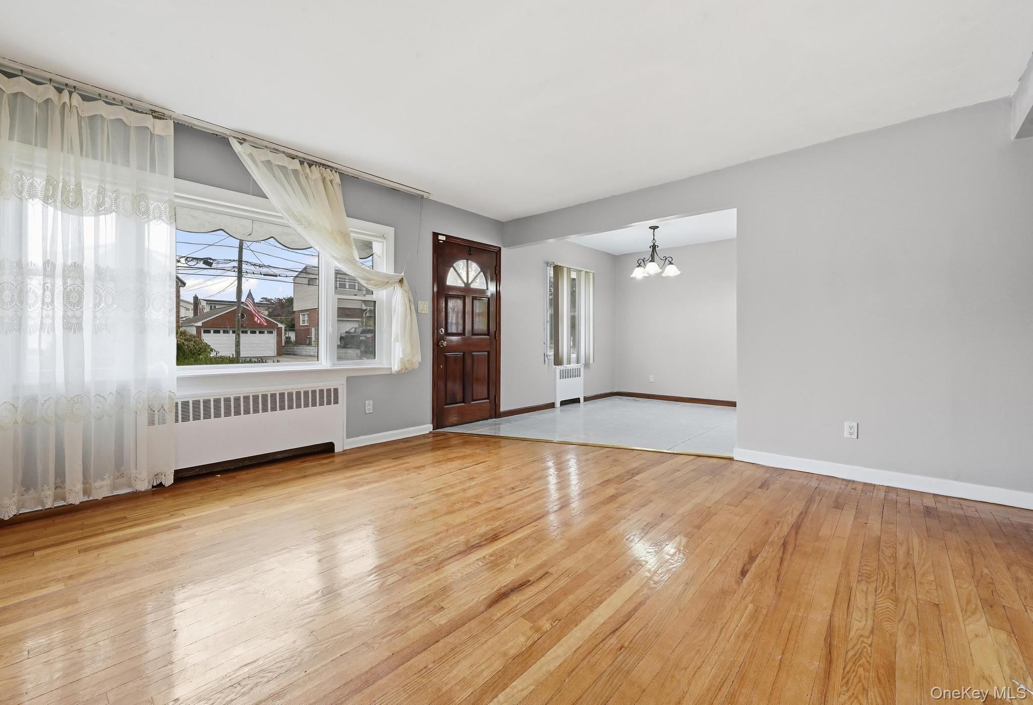#4 photo, 850 First Avenue, Franklin Square , NY 11010