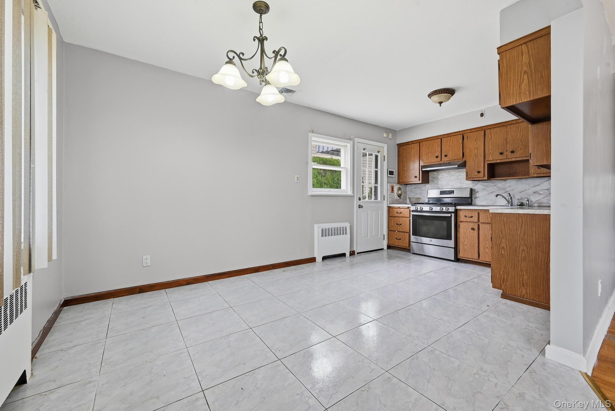 #5 photo, 850 First Avenue, Franklin Square , NY 11010