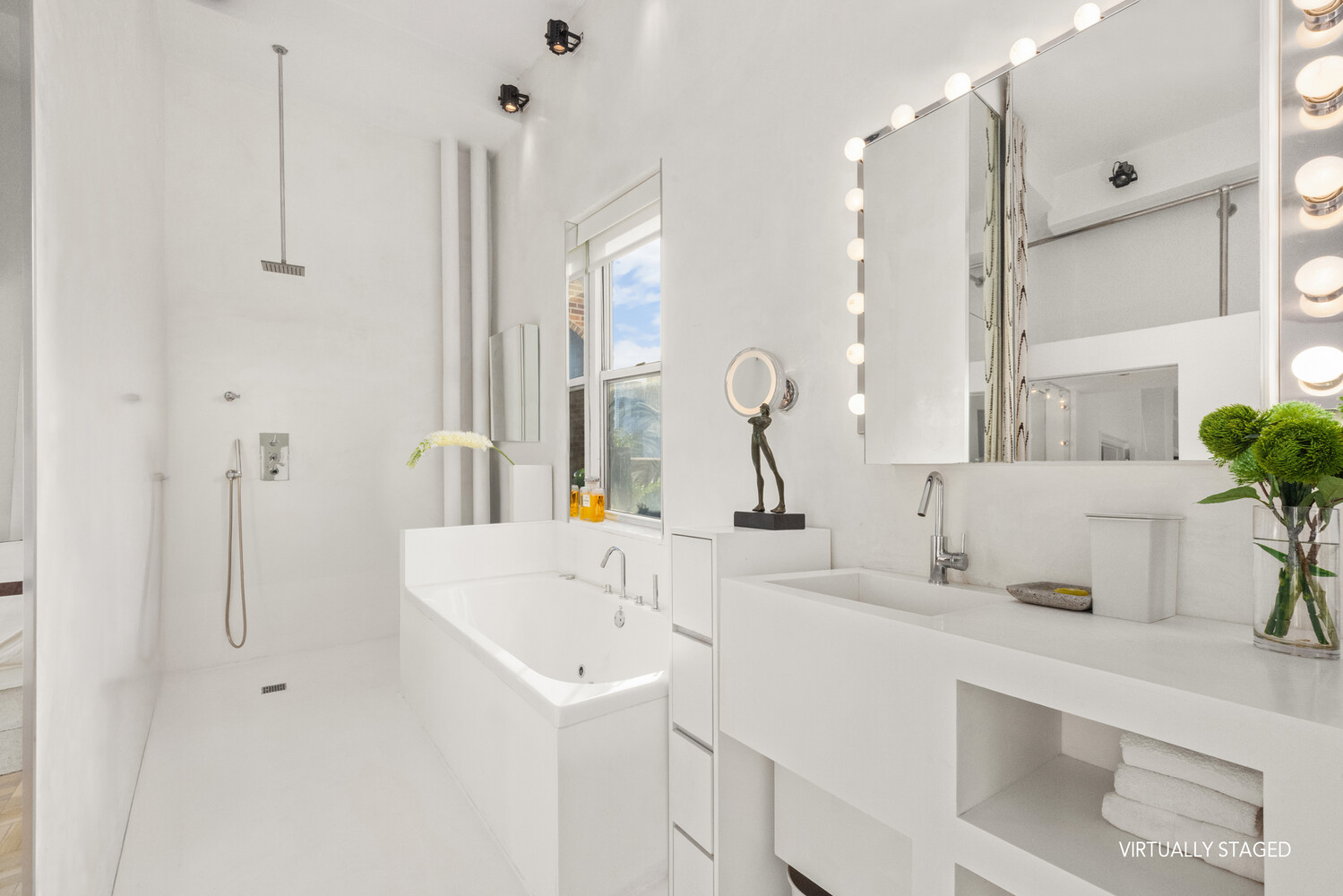 #15 photo, 400 E 52ND Street, Beekman , NY 10022