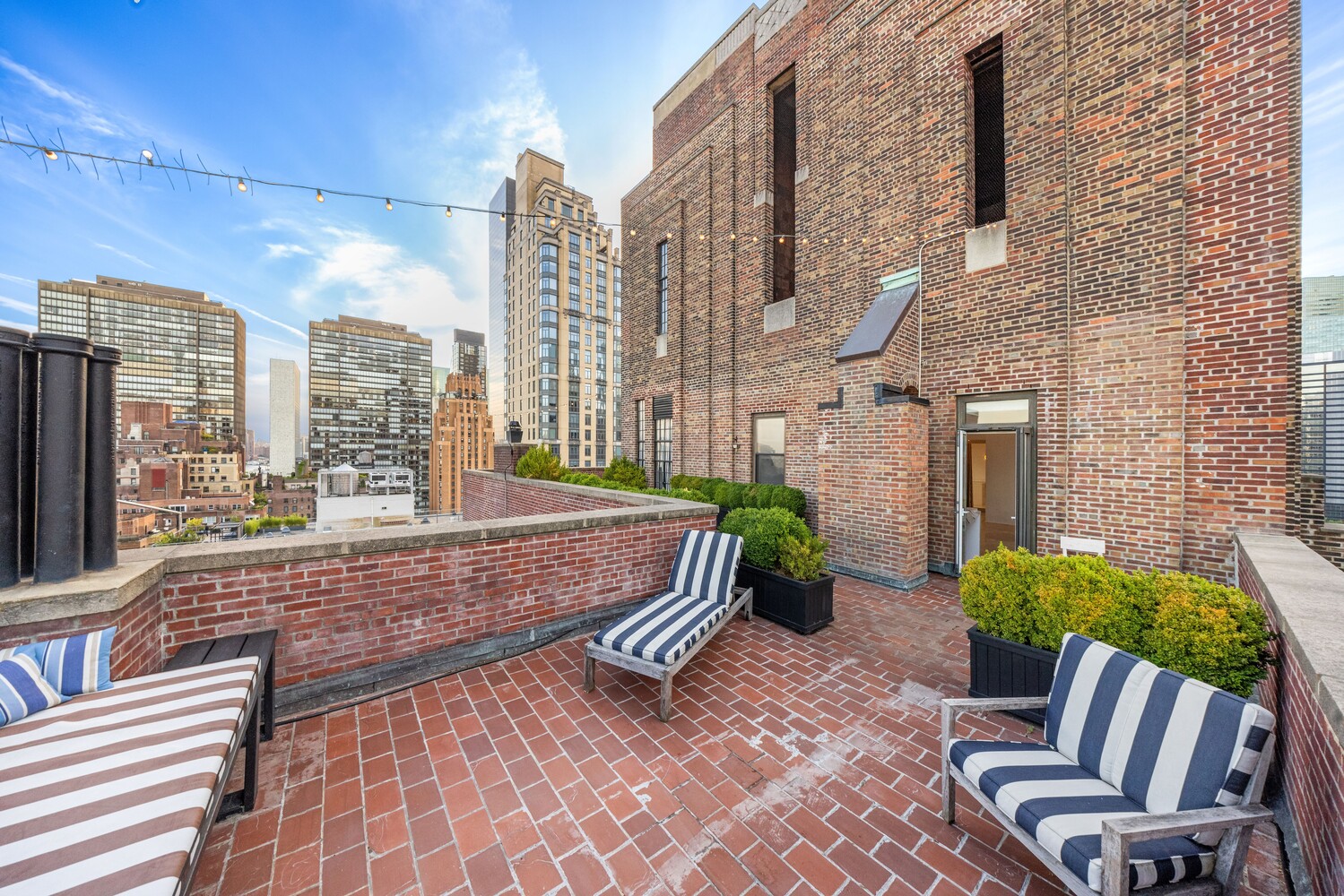 #17 photo, 400 E 52ND Street, Beekman , NY 10022