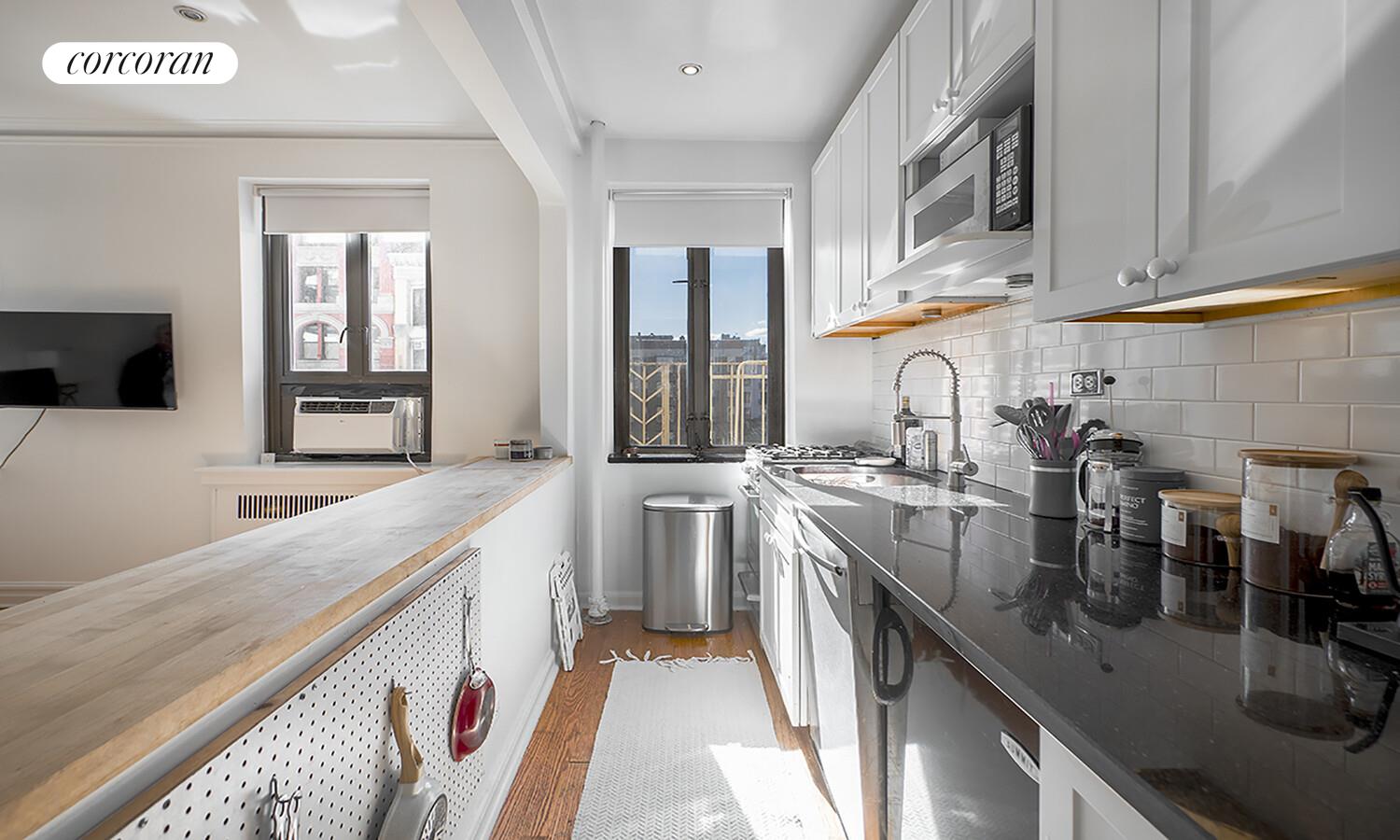 #1 photo, 255 W 23RD Street, Chelsea , NY 10011