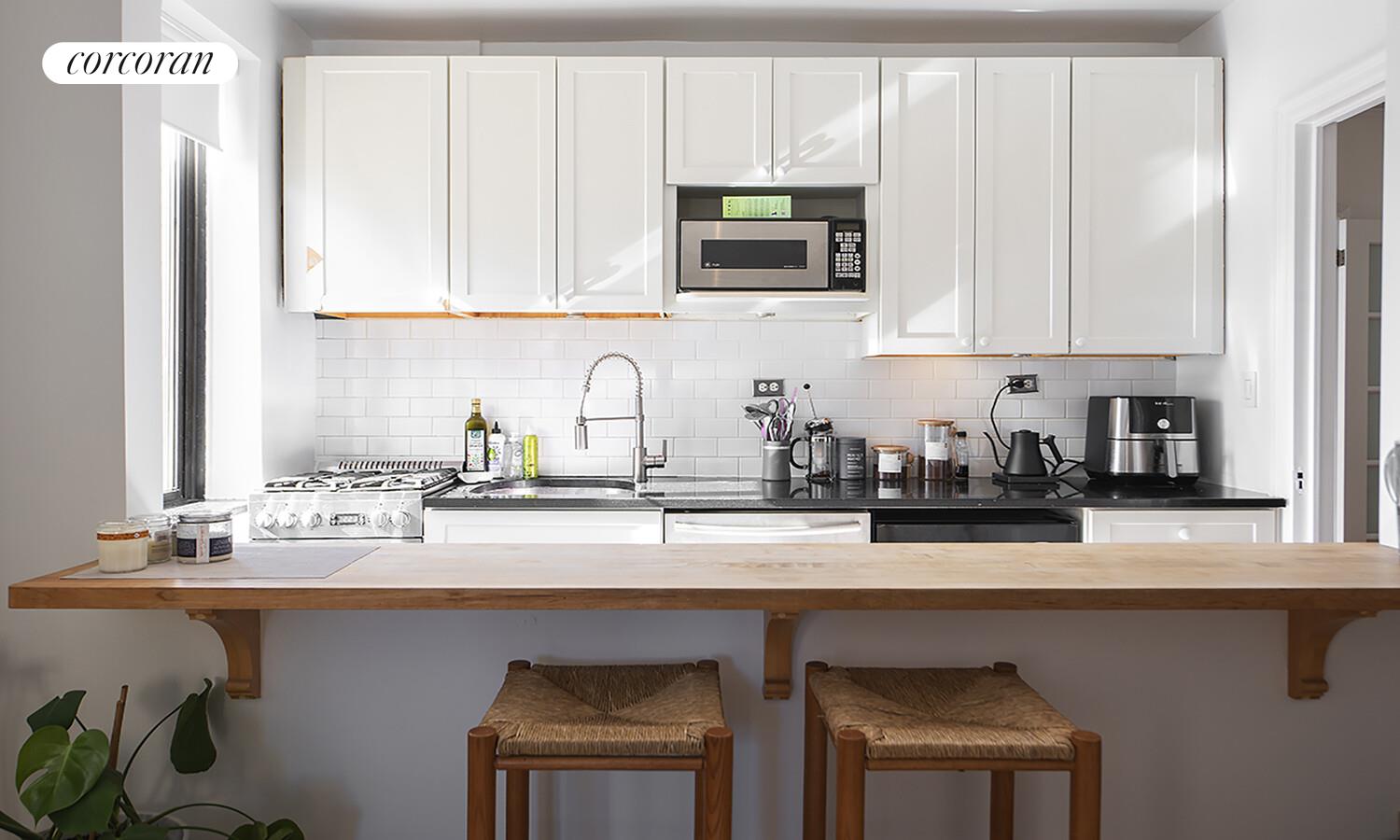 #2 photo, 255 W 23RD Street, Chelsea , NY 10011