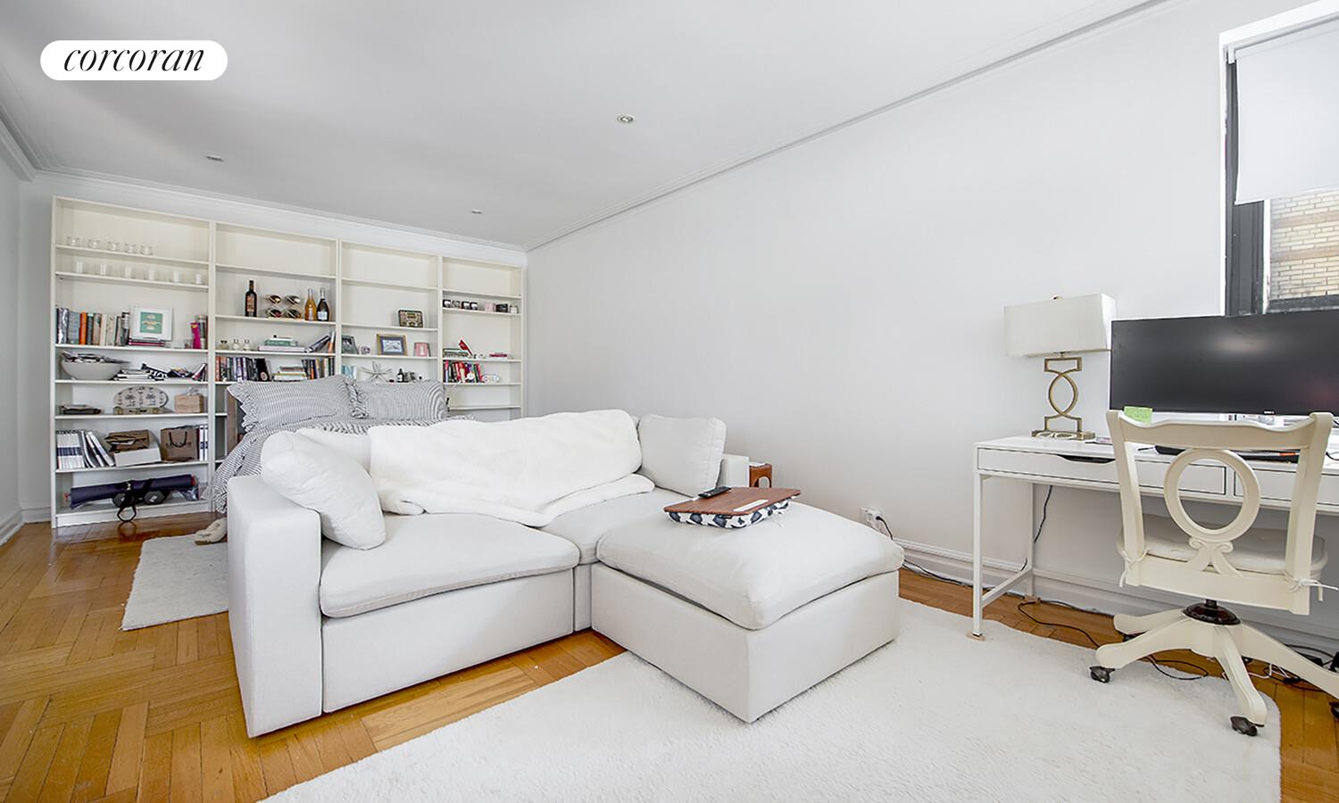 #4 photo, 255 W 23RD Street, Chelsea , NY 10011