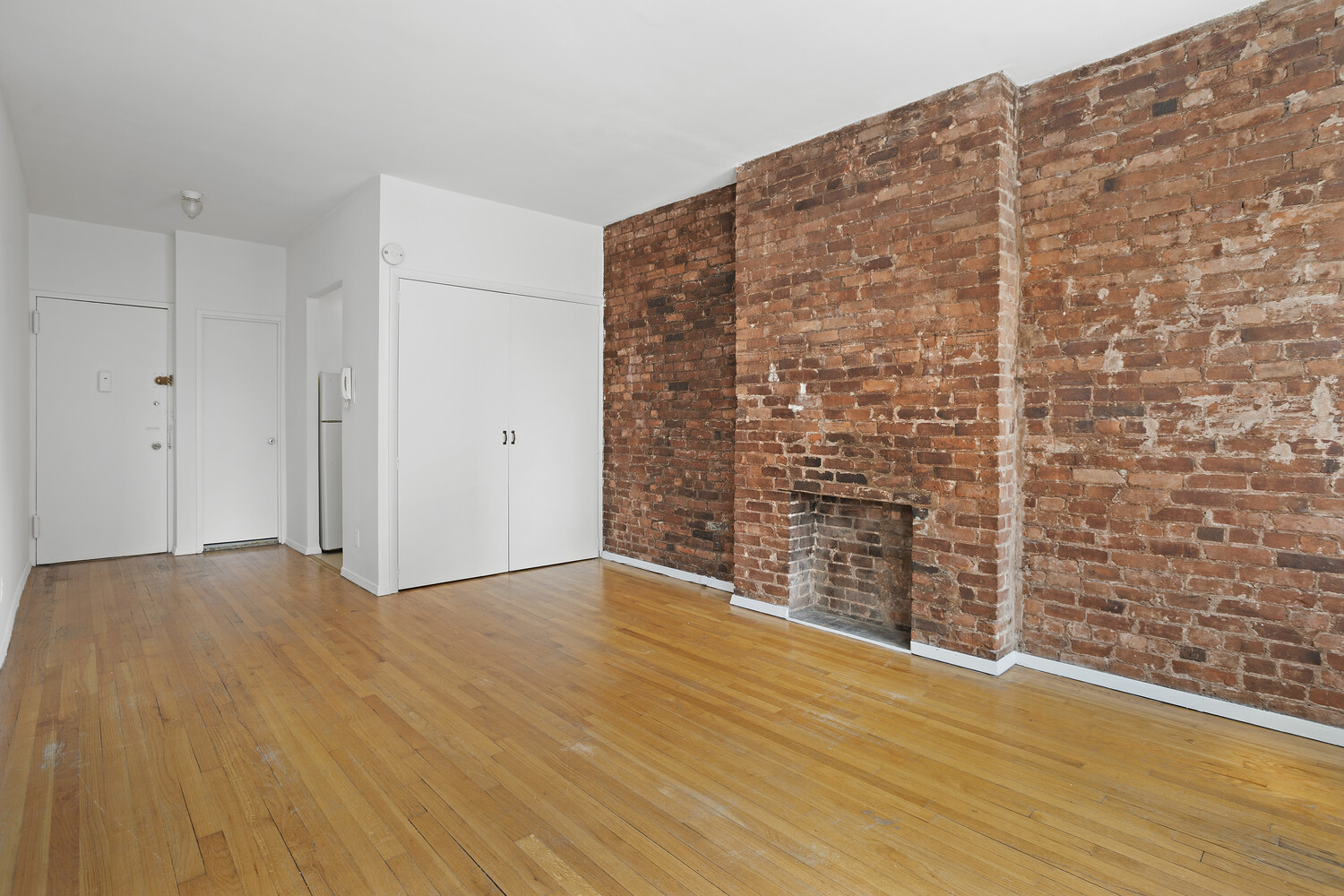 #3 photo, New York City, Yorkville , NY 10028