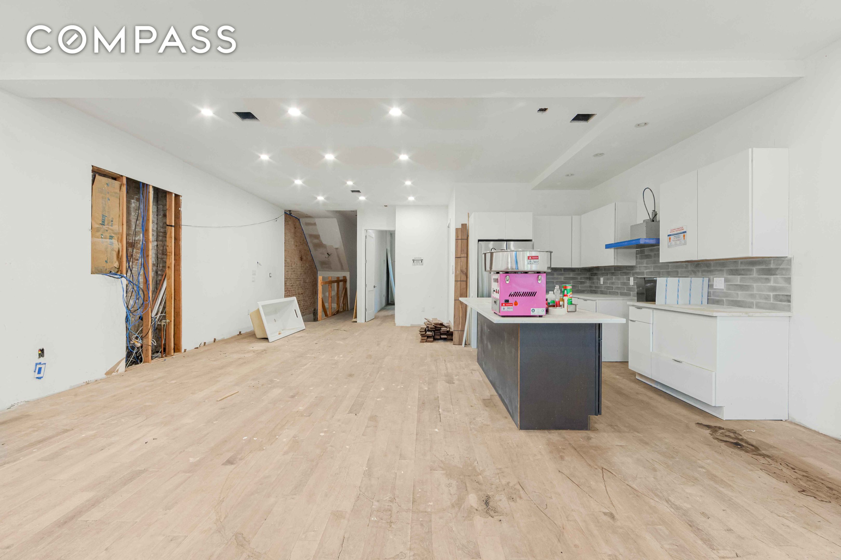 #6 photo, 913 Lafayette Avenue, Bedford-Stuyvesant , NY 11221