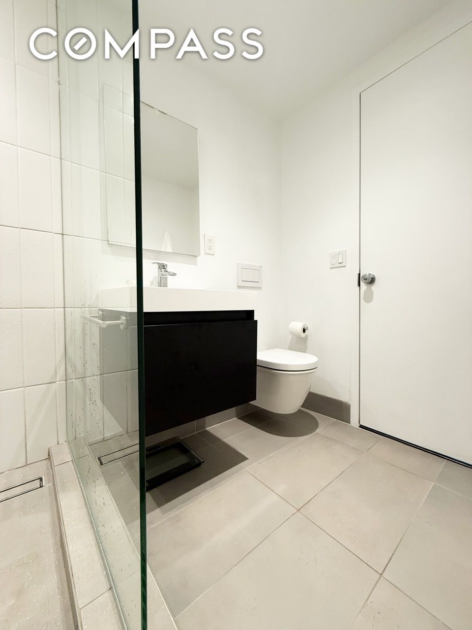 #8 photo, 25-40 Shore Boulevard, Astoria , NY 11102