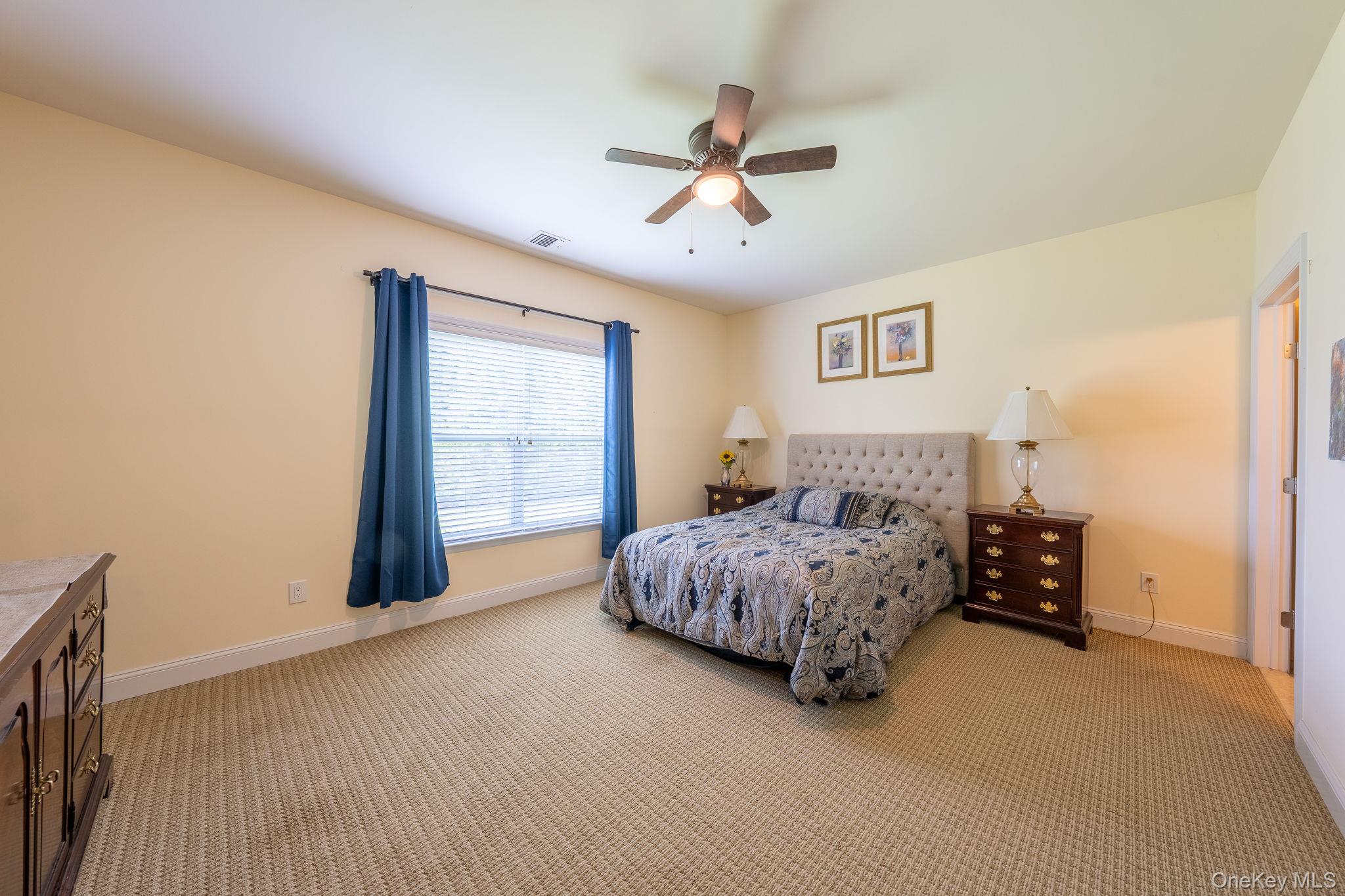 #11 photo, 18 Kennsington Court, Riverhead , NY 11901