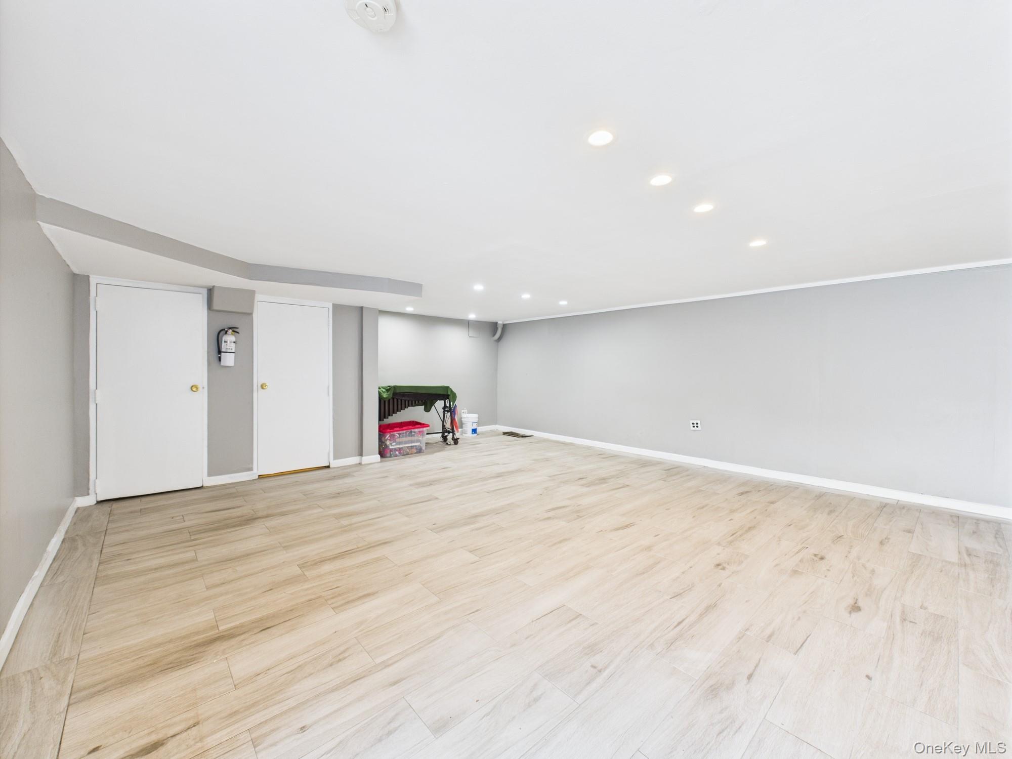 #5 photo, 2866 Dewey Avenue, Bronx , NY 10465