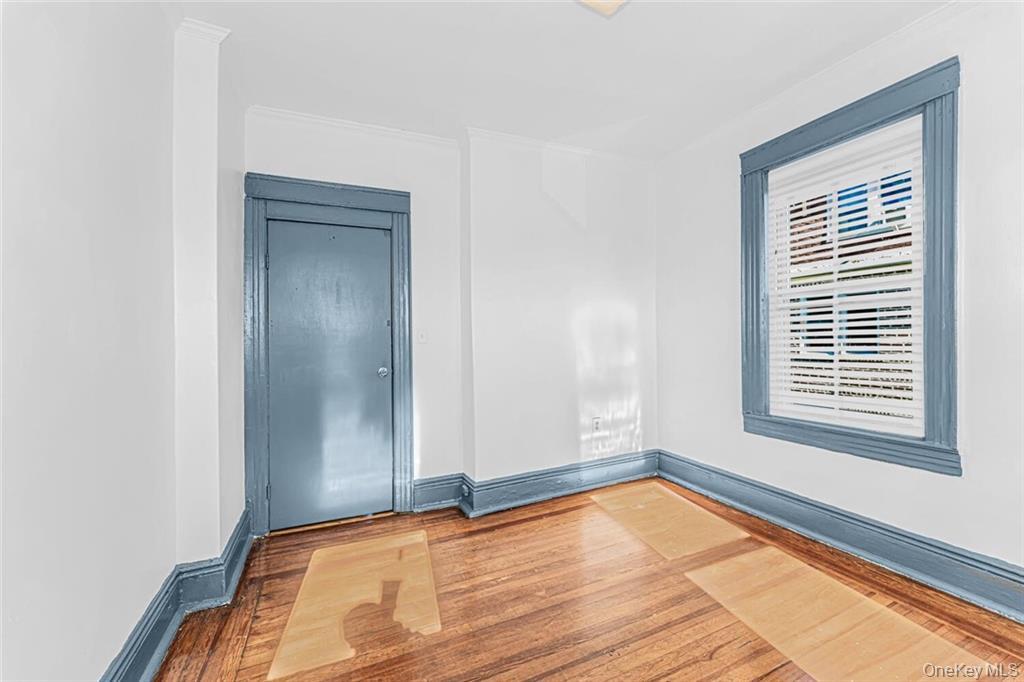 #5 photo, 759 E 218th, Bronx , NY 10467