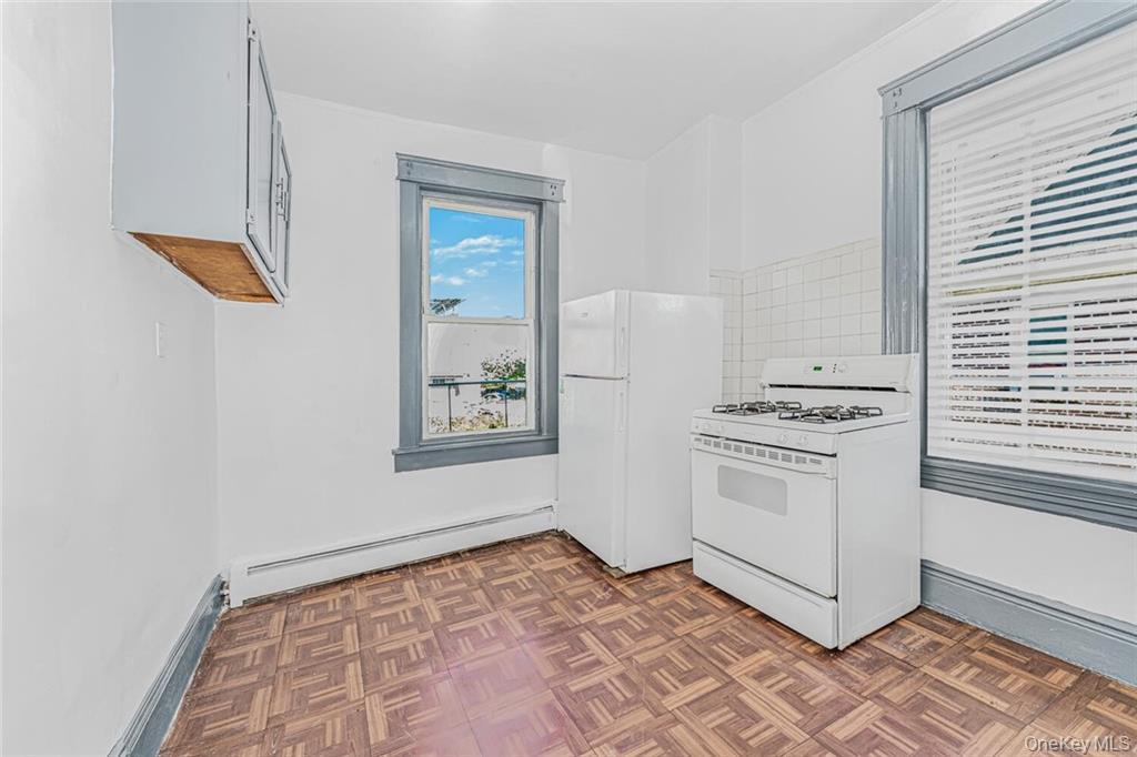 #8 photo, 759 E 218th, Bronx , NY 10467