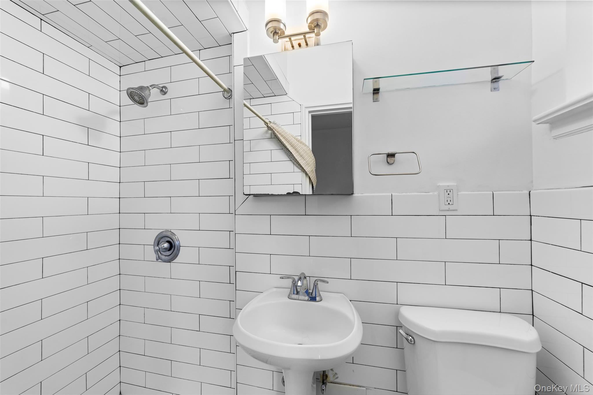 #10 photo, 3850 Hudson Manor Terrace, Bronx , NY 10463