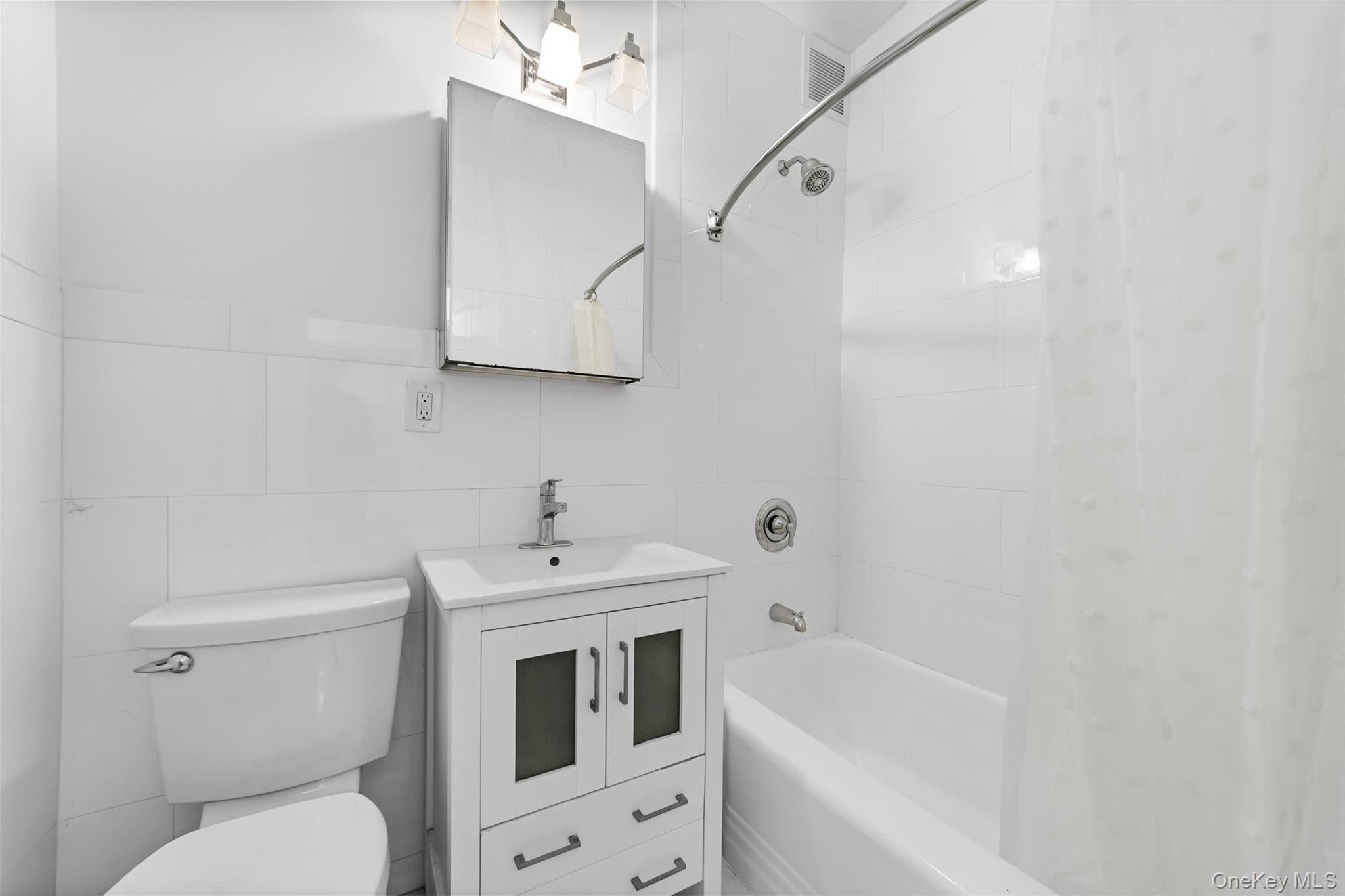 #13 photo, 3850 Hudson Manor Terrace, Bronx , NY 10463