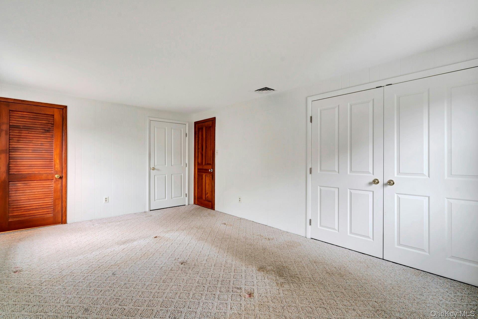 #20 photo, 15 Royalston Lane, South Setauket , NY 11720