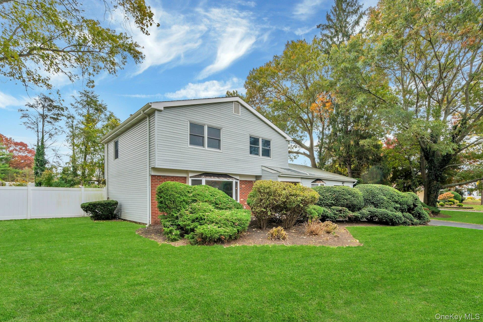 #5 photo, 15 Royalston Lane, South Setauket , NY 11720