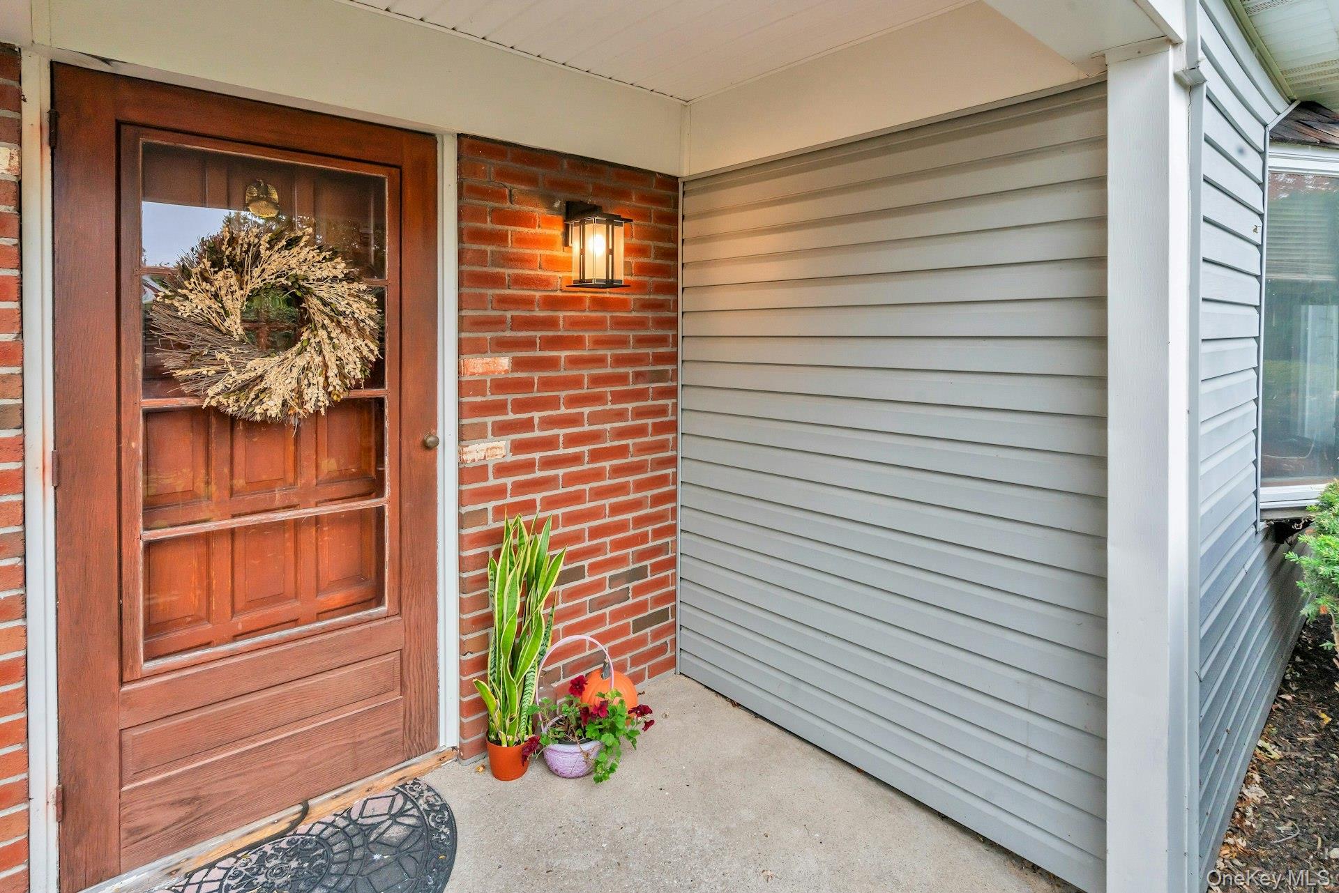 #6 photo, 15 Royalston Lane, South Setauket , NY 11720