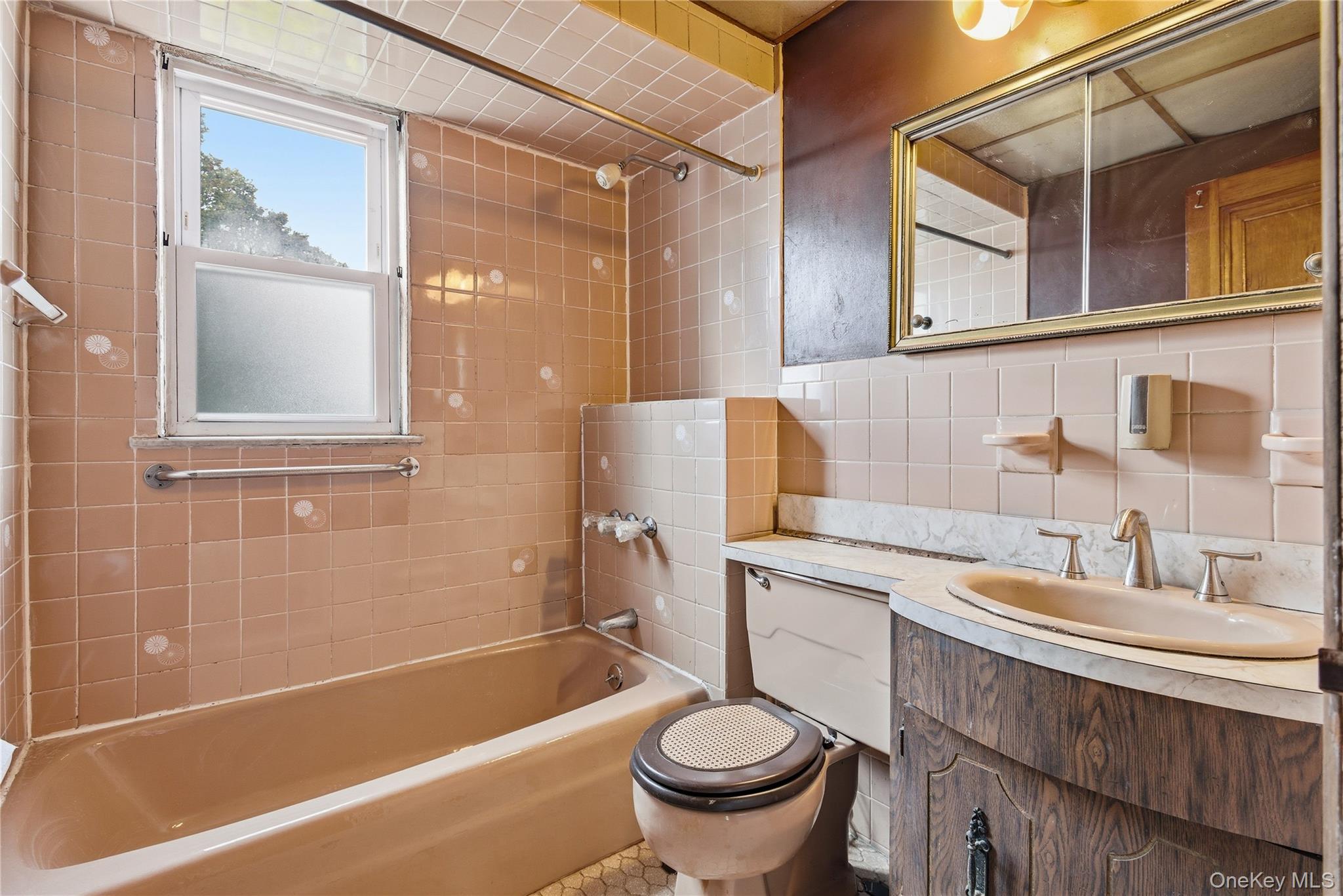 #15 photo, 61-24 65th Street, Middle Village , NY 11379