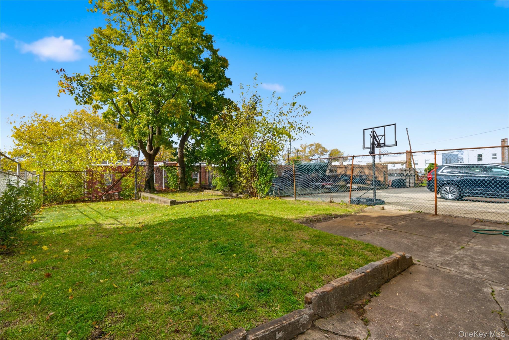 #19 photo, 61-24 65th Street, Middle Village , NY 11379