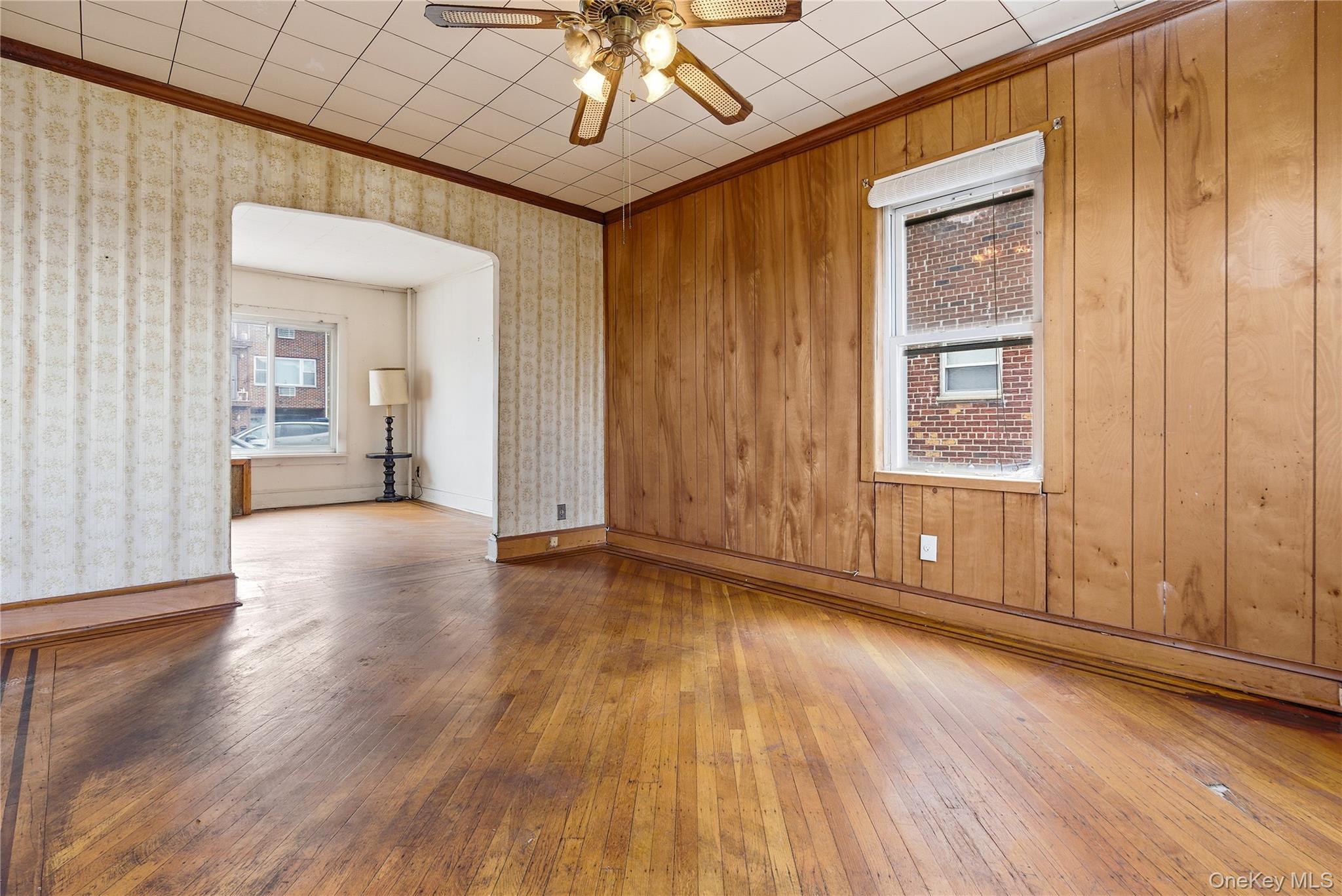 #6 photo, 61-24 65th Street, Middle Village , NY 11379