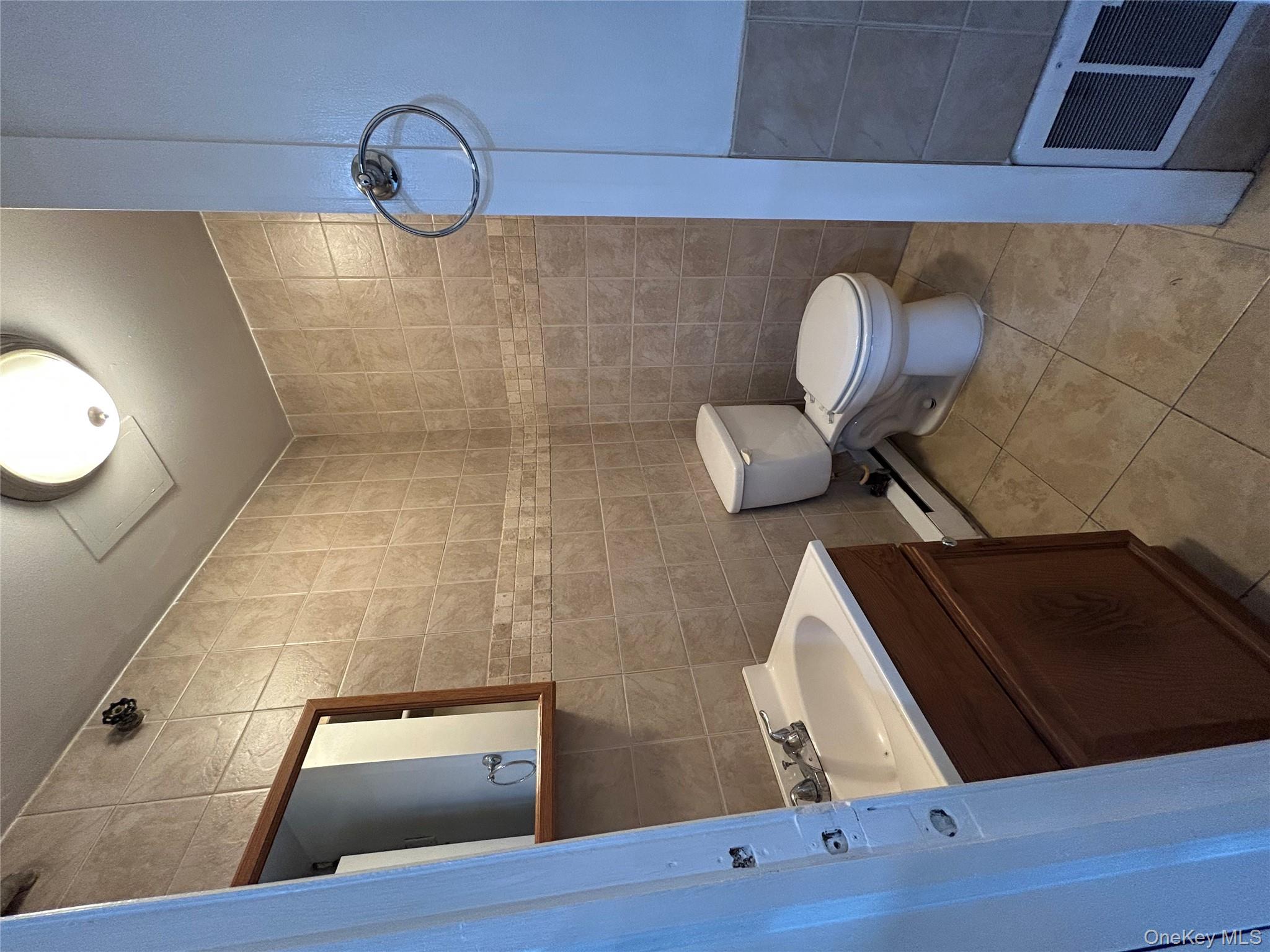 #7 photo, 175B Beach 109th Street, Rockaway Park , NY 11694