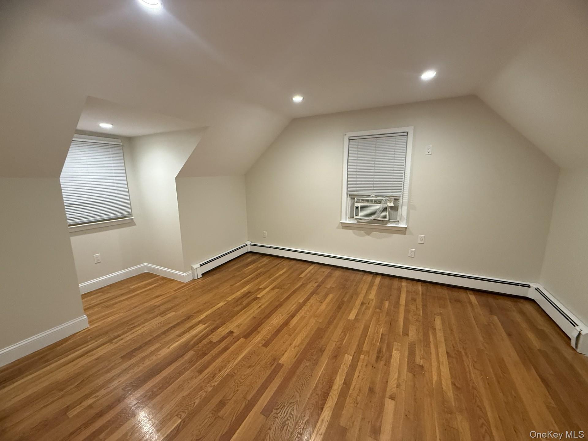 #11 photo, 147 Primrose Drive, New Hyde Park , NY 11040